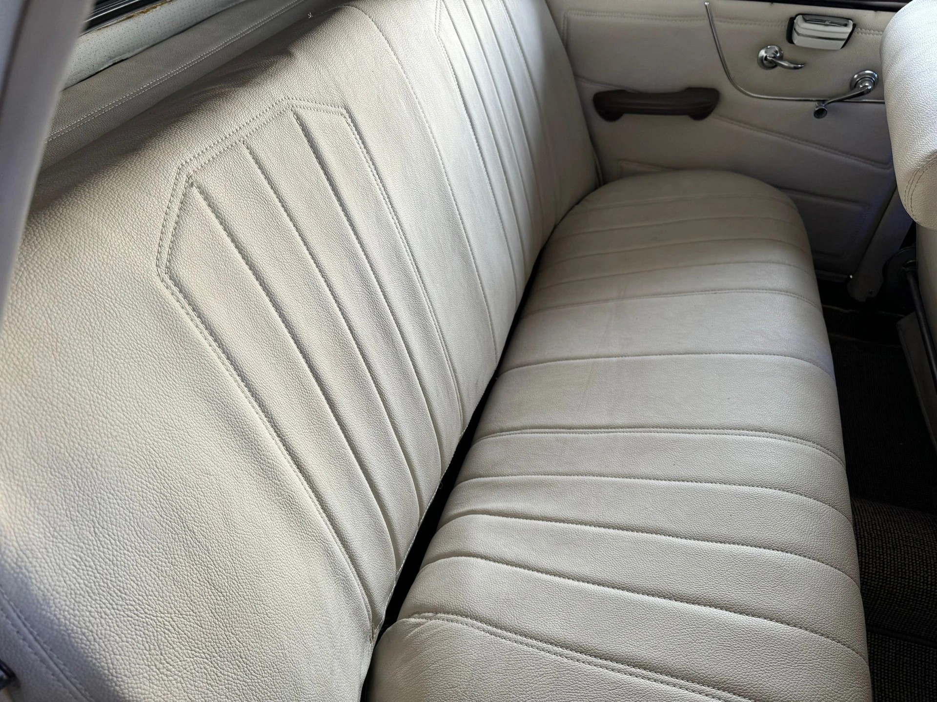 MERCEDES-BENZ 180 D PONTON *** 13.20 VORHANDEN **-image-13