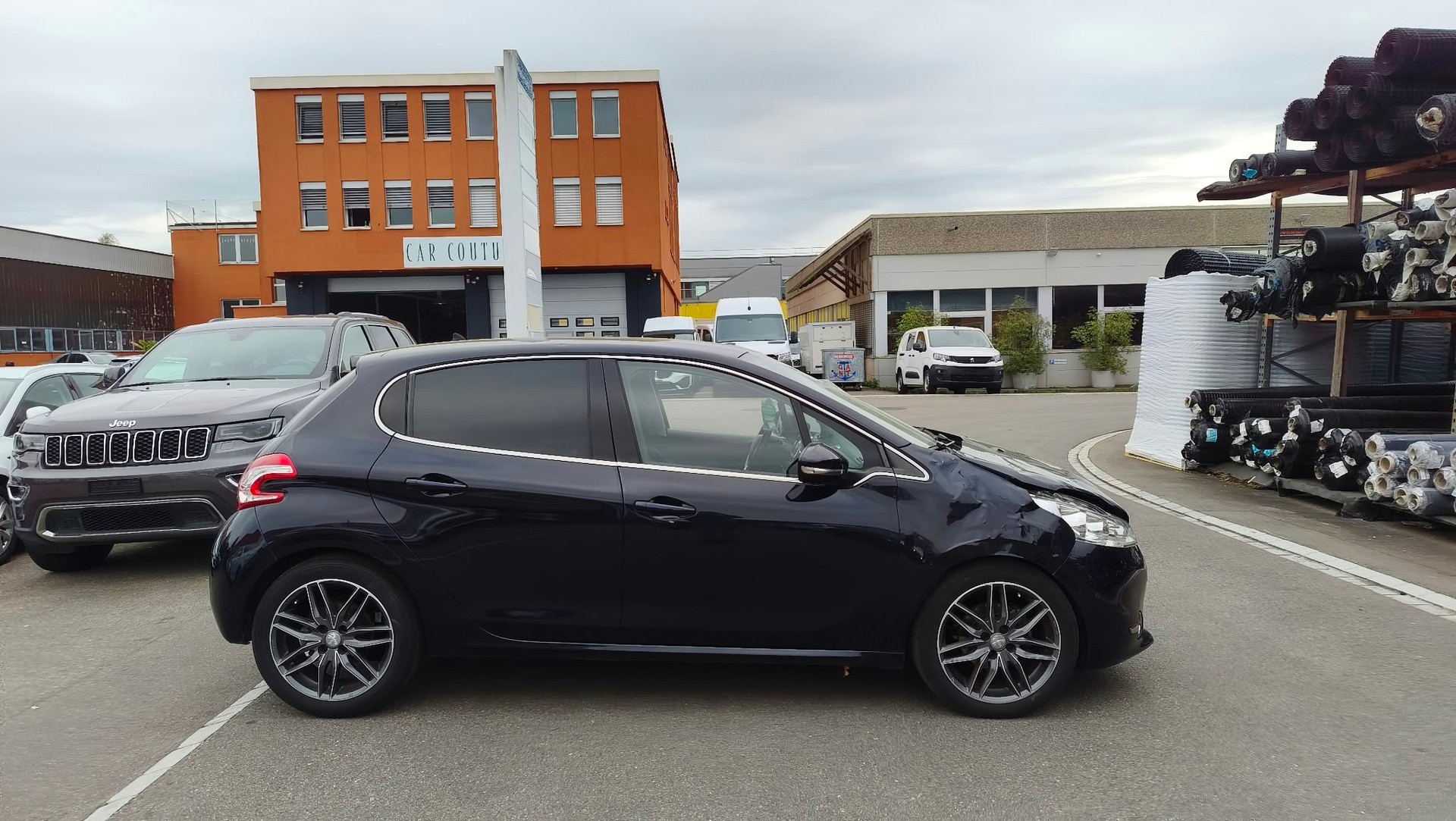 PEUGEOT 208 1.6 VTI Allure Automatik-image-3