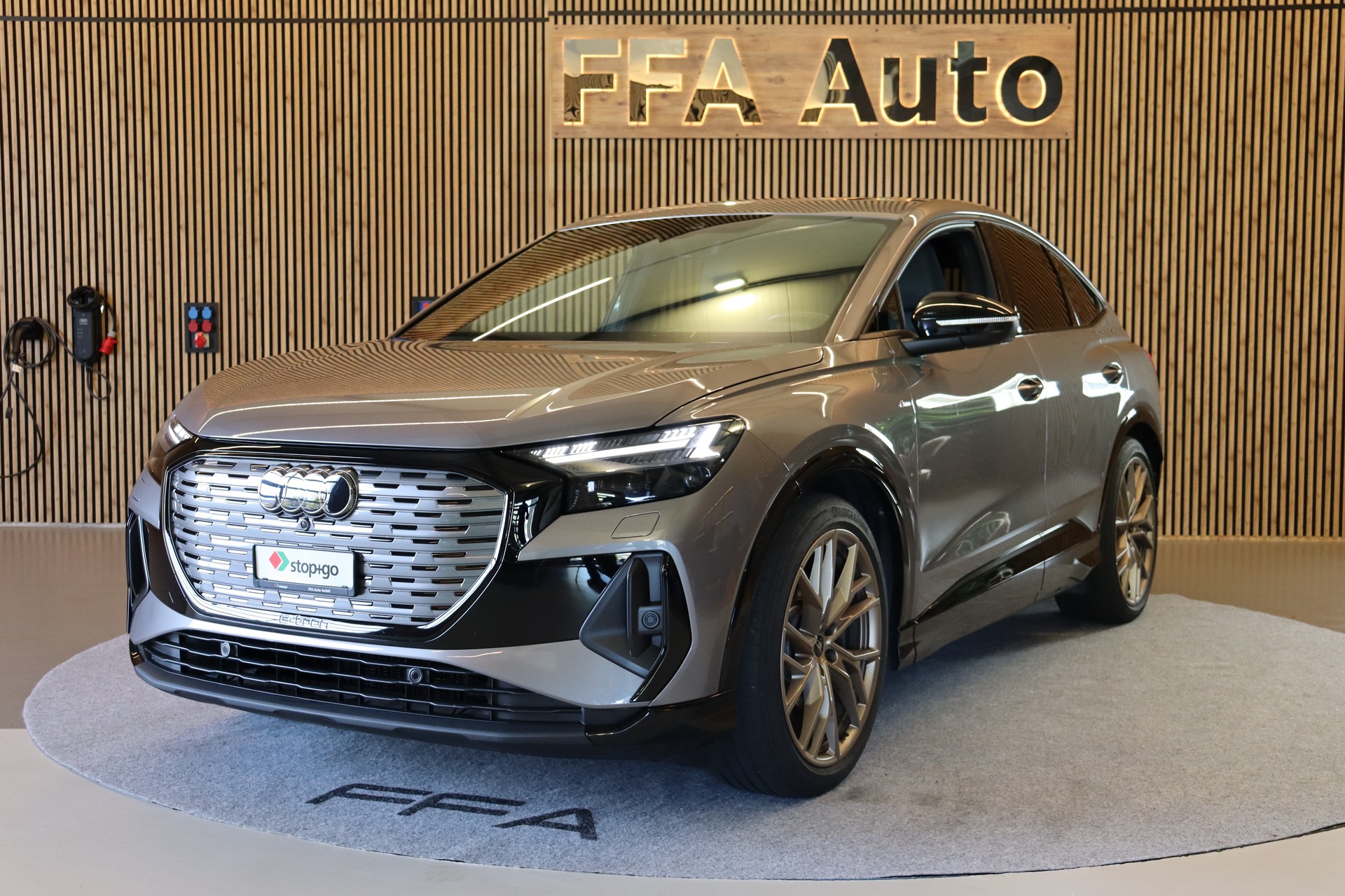 AUDI Q4 e-tron S Line Sportback 50 quattro-image-1