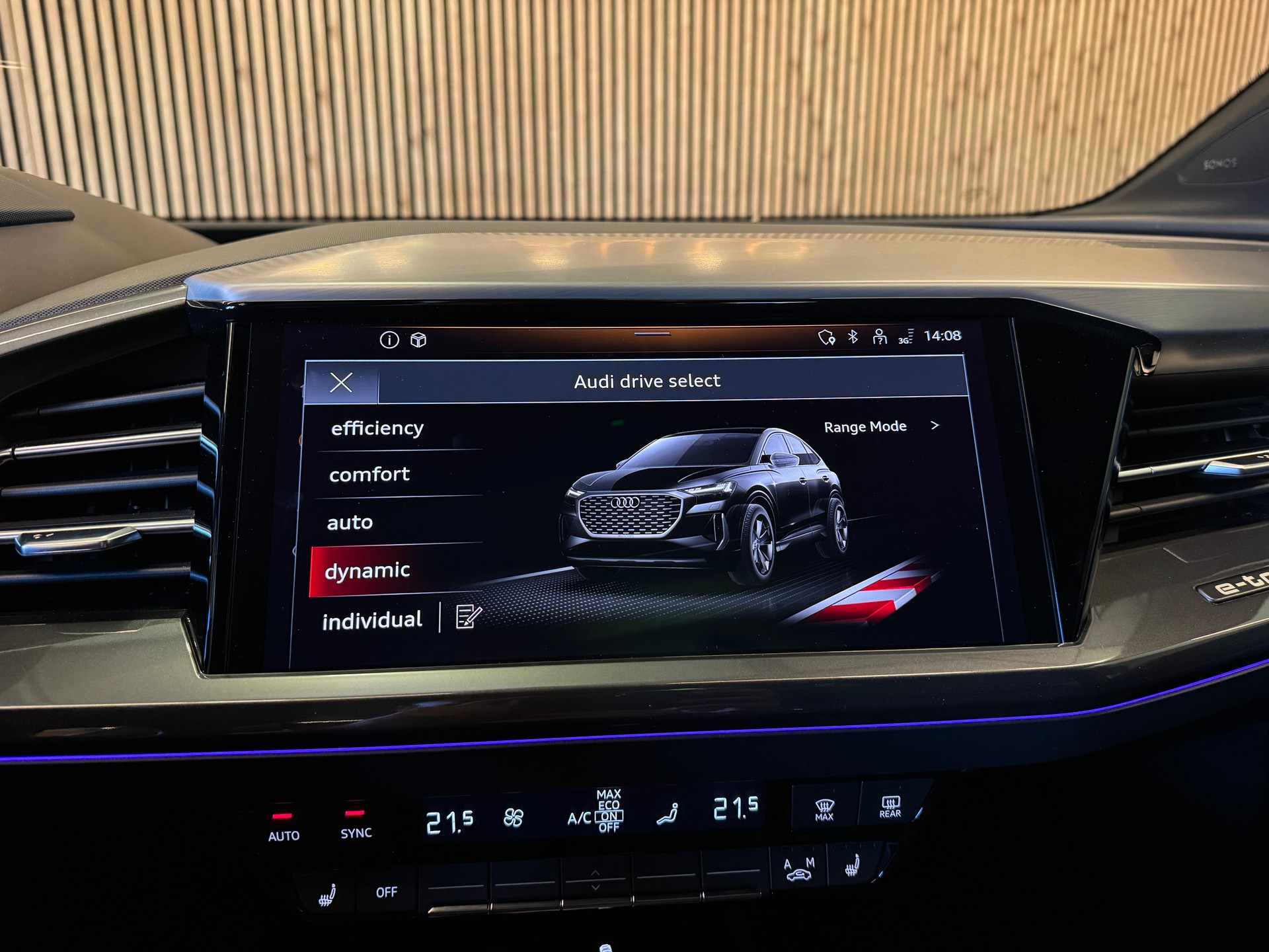 AUDI Q4 e-tron S Line Sportback 50 quattro-image-21