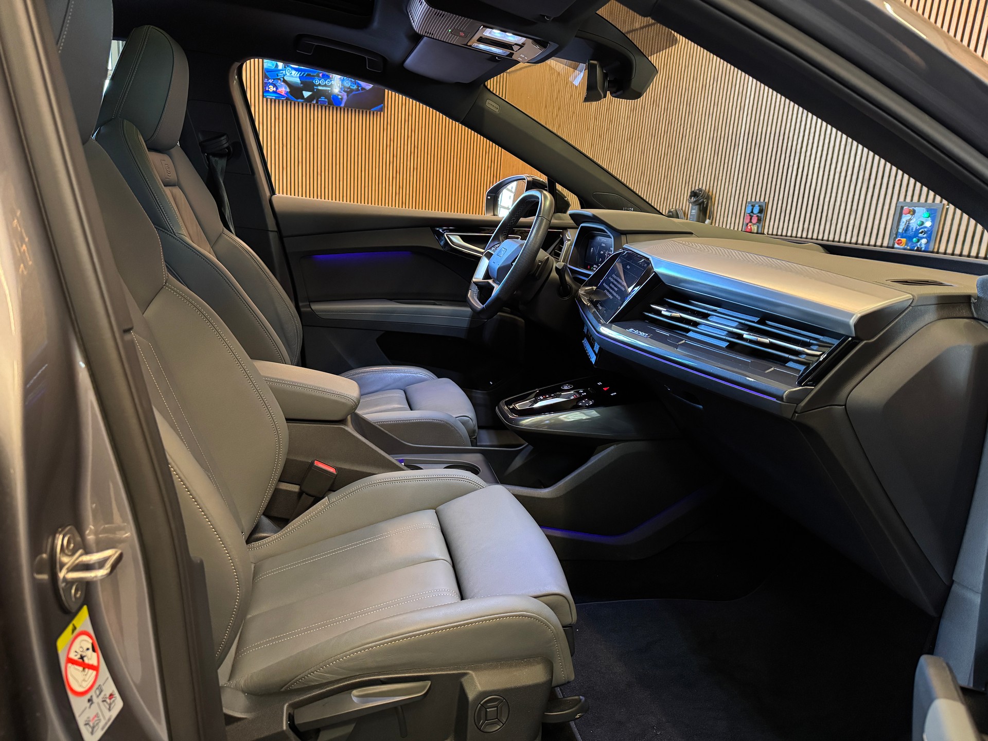 AUDI Q4 e-tron S Line Sportback 50 quattro-image-13