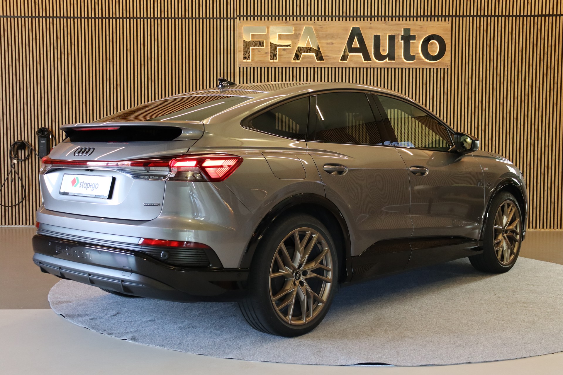 AUDI Q4 e-tron S Line Sportback 50 quattro-image-6