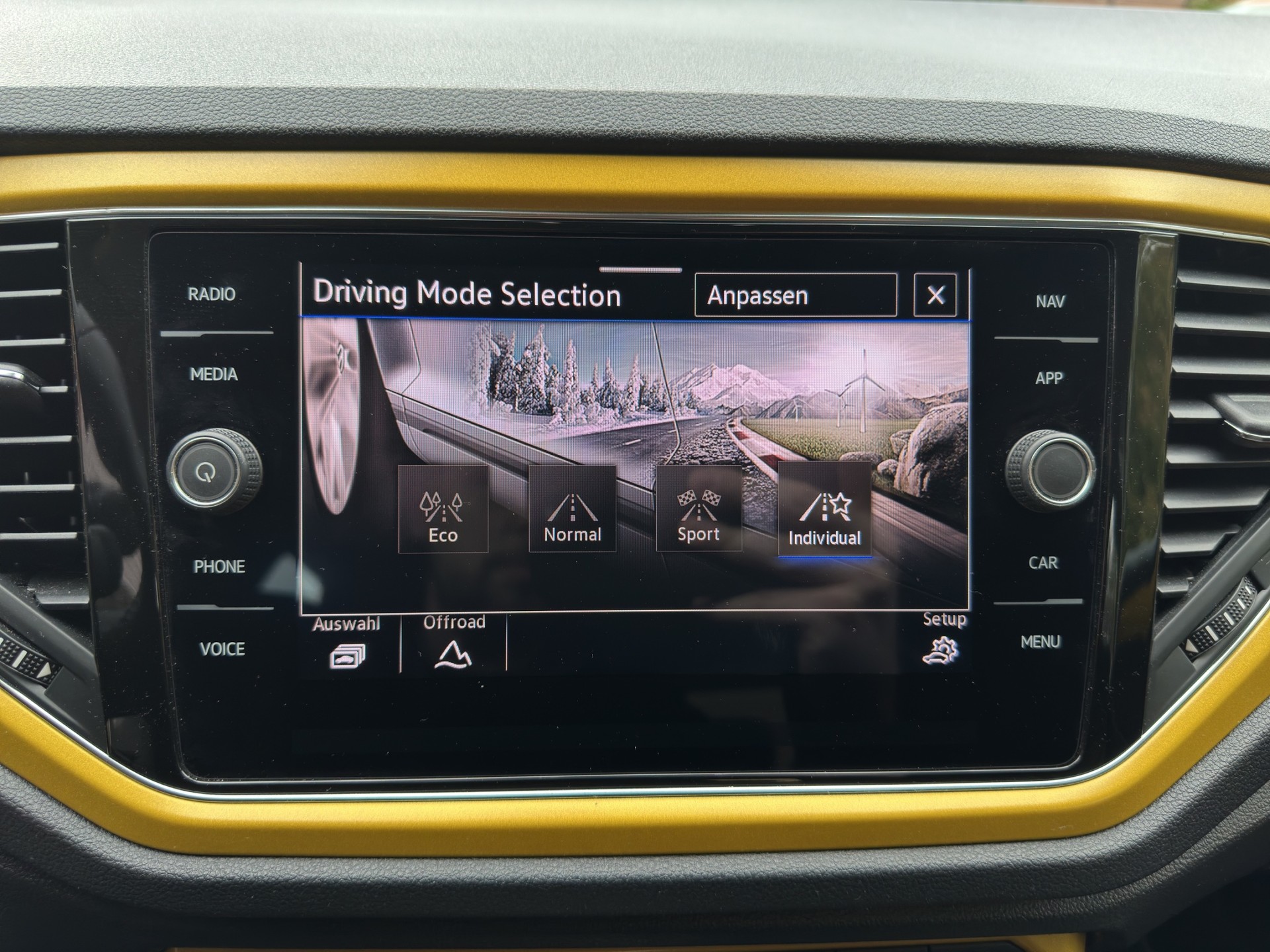 VW T-Roc 2.0 TSI Advance DSG 4Motion-image-22