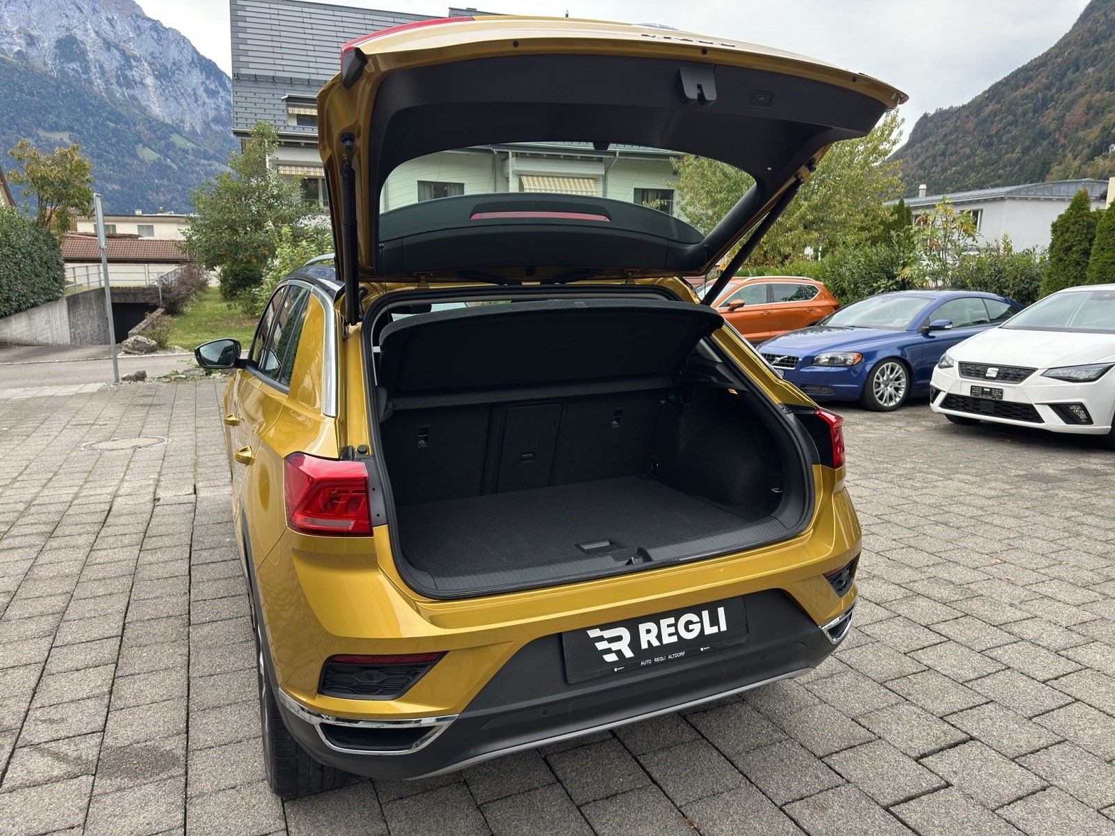 VW T-Roc 2.0 TSI Advance DSG 4Motion-image-21