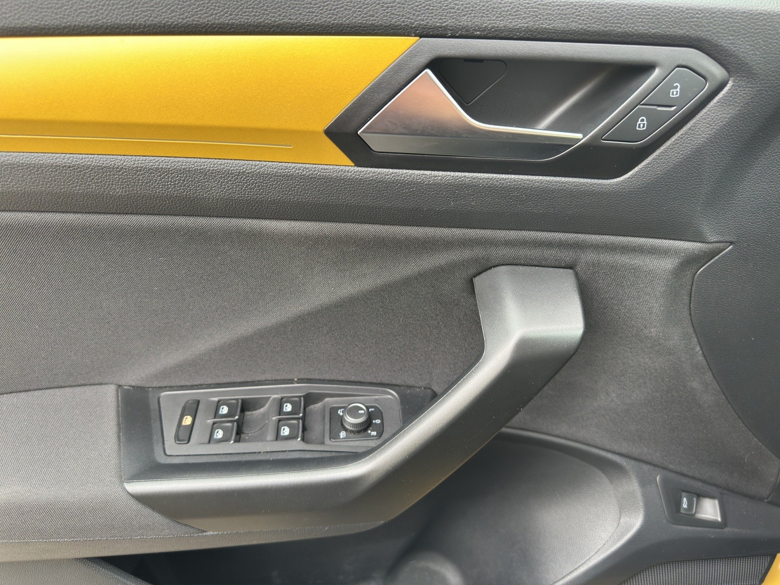 VW T-Roc 2.0 TSI Advance DSG 4Motion-image-11