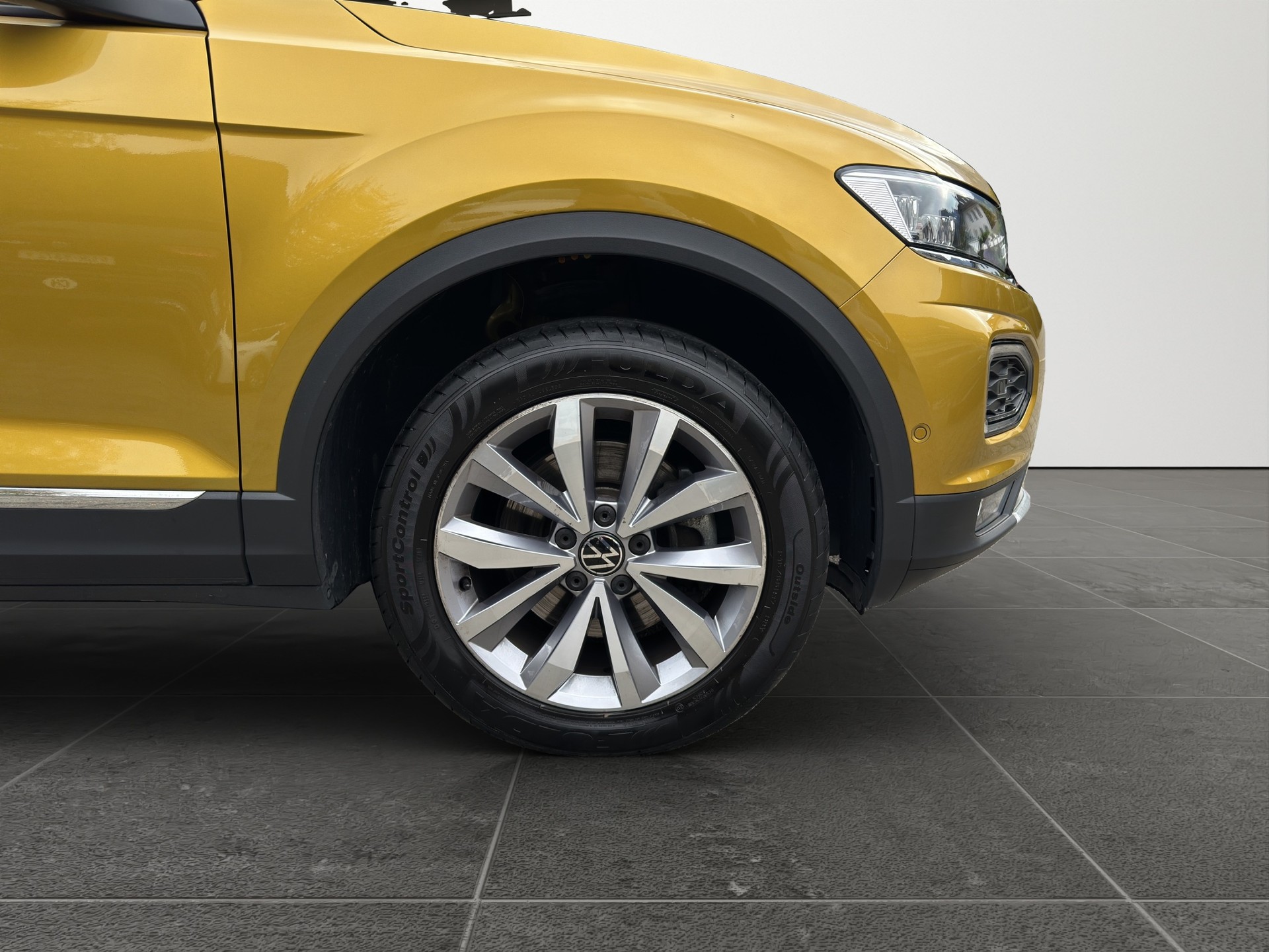 VW T-Roc 2.0 TSI Advance DSG 4Motion-image-19