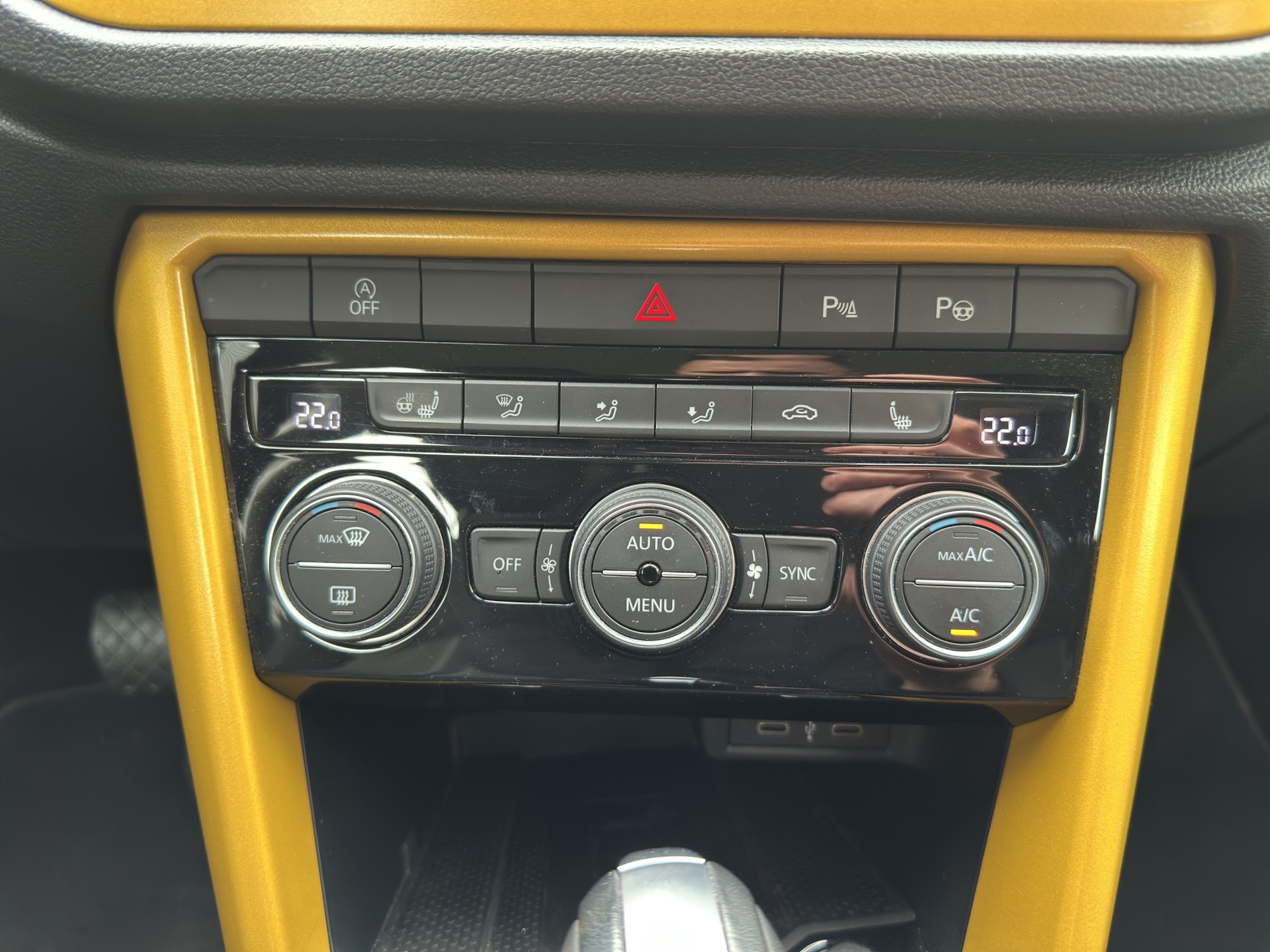 VW T-Roc 2.0 TSI Advance DSG 4Motion-image-15