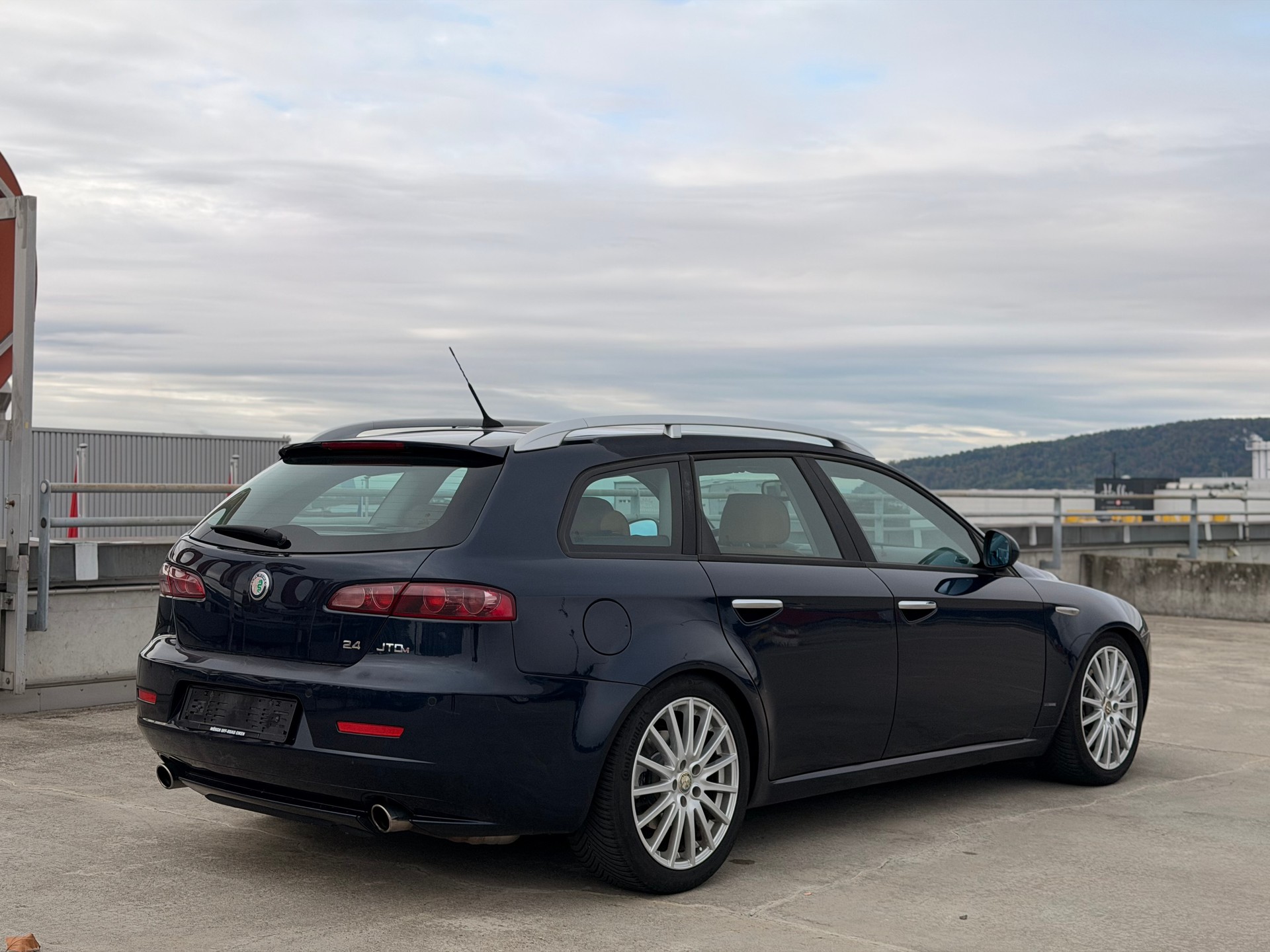 ALFA ROMEO 159 Sportwagon 2.4 JTD Progression-image-3