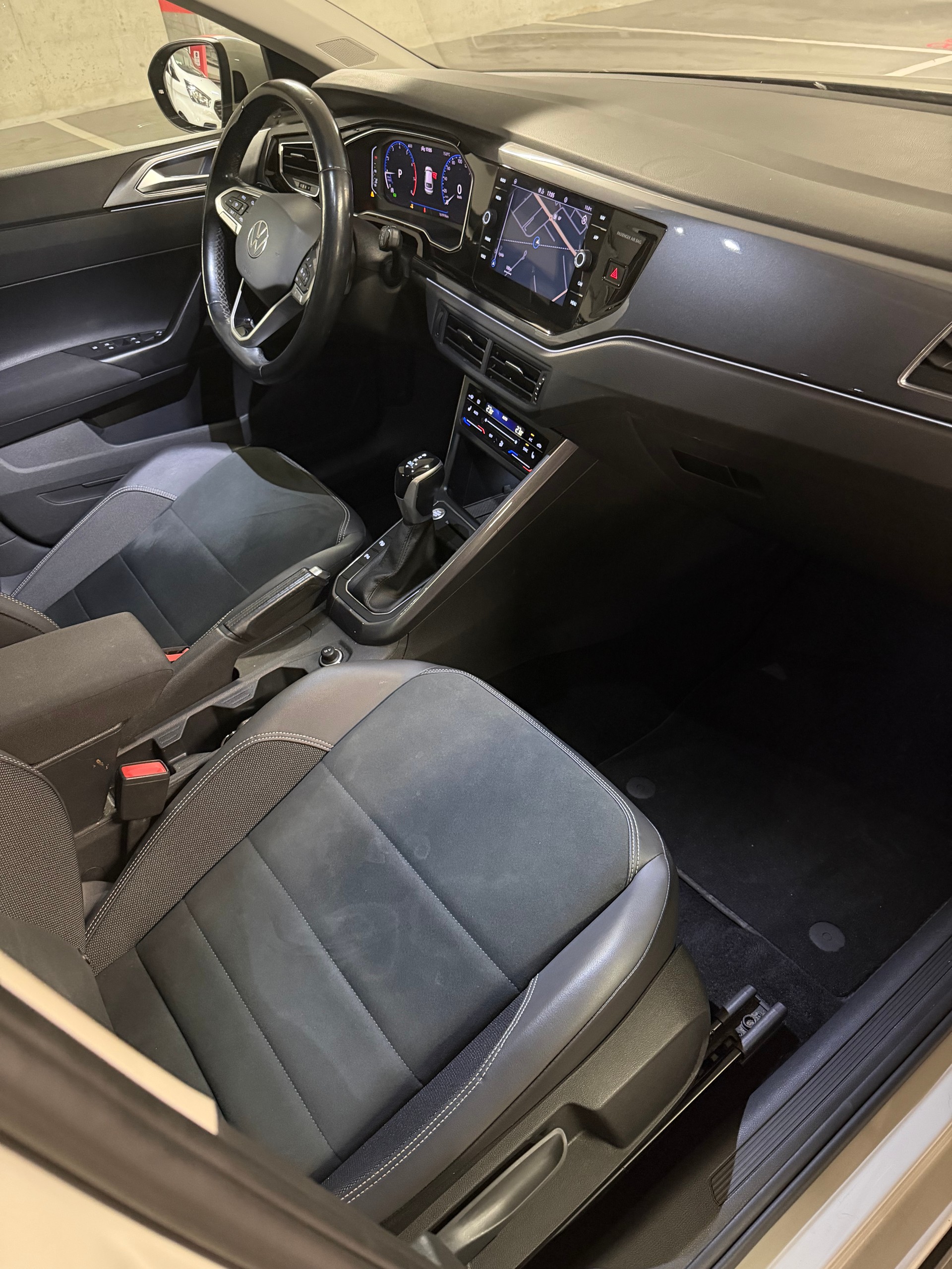 VW Taigo 1.0 TSI Life DSG-image-11
