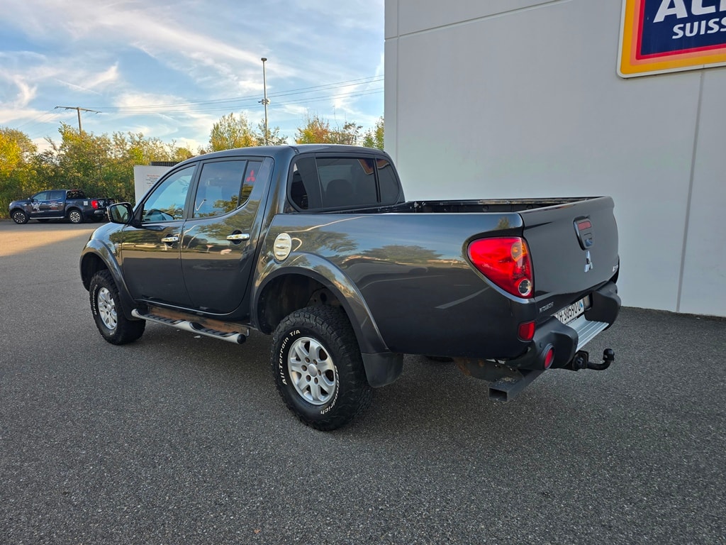 MITSUBISHI L200 D-Cab Pick-up 2.5 DID HP 178 4x4 Intense-image-4