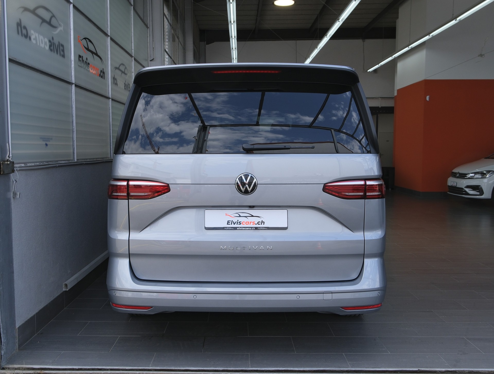 VW Multivan 2.0 TDI Life DSG Lang 8 Sitzplätze-image-13