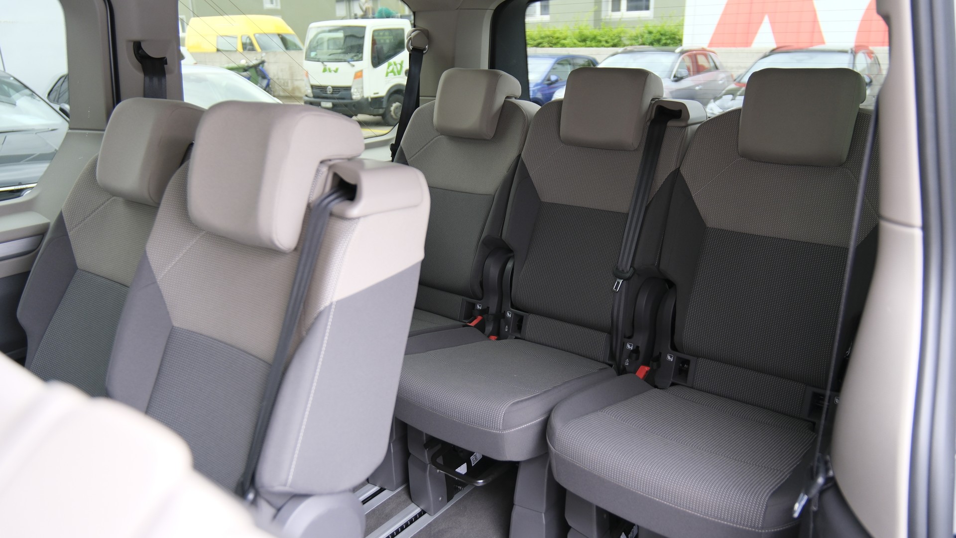 VW Multivan 2.0 TDI Life DSG Lang 8 Sitzplätze-image-7