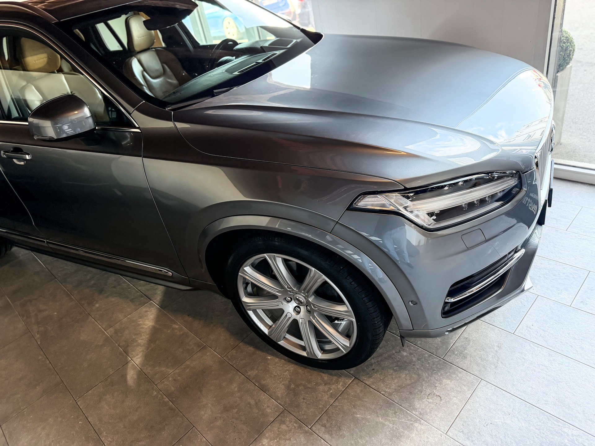VOLVO XC90 D5 AWD R-Design Geartronic-image-2
