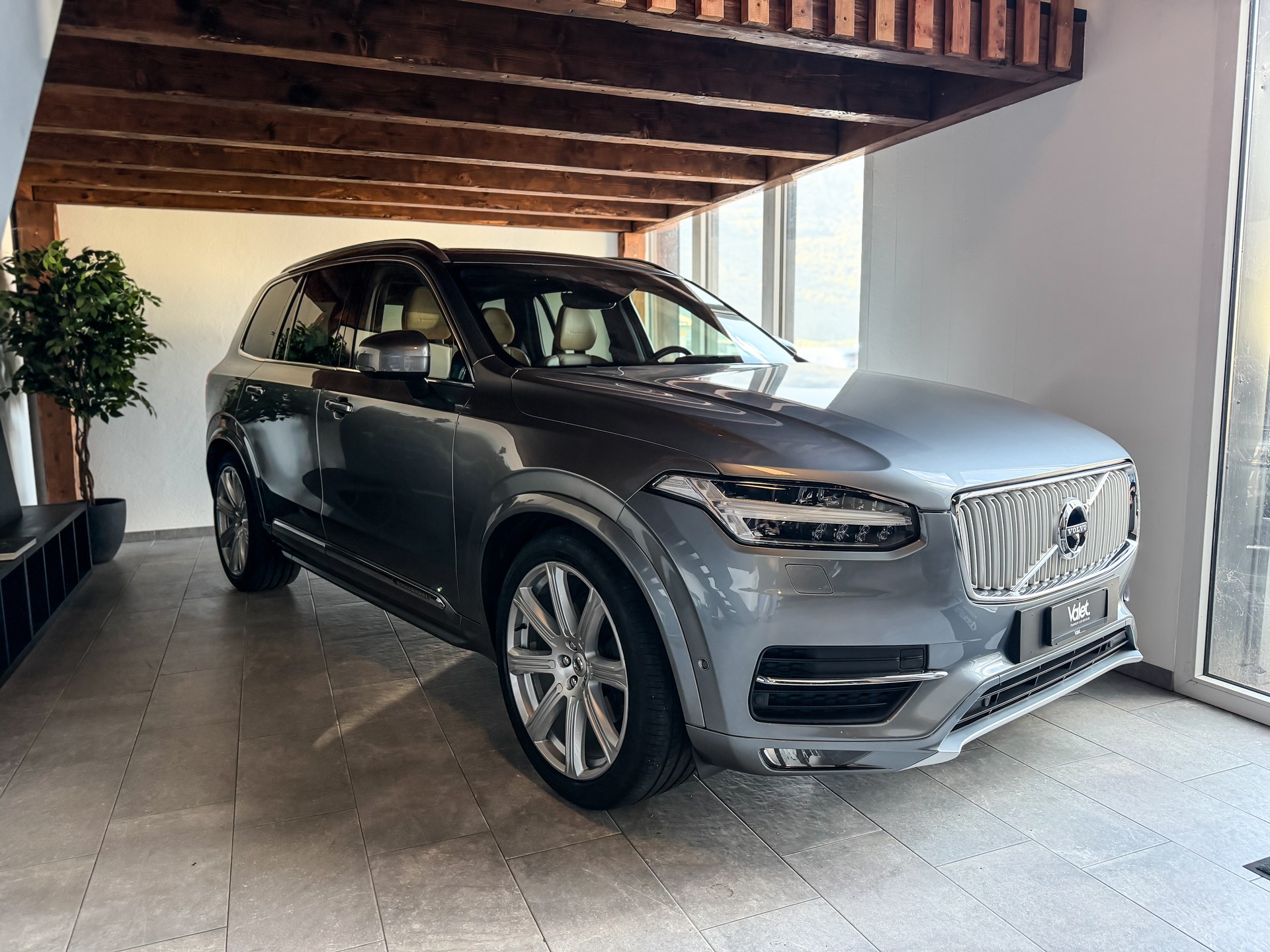 VOLVO XC90 D5 AWD R-Design Geartronic-image-1