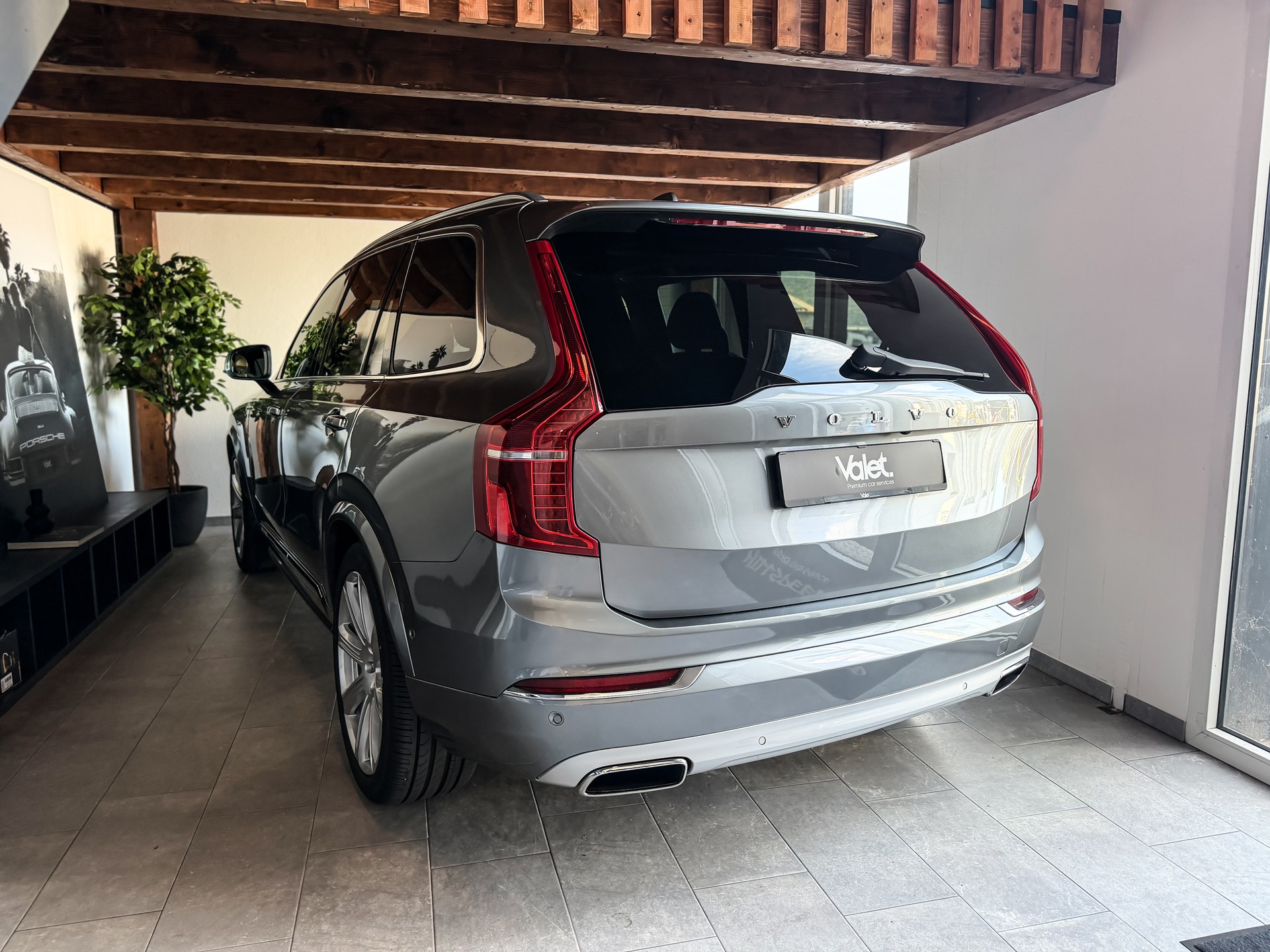 VOLVO XC90 D5 AWD R-Design Geartronic-image-4