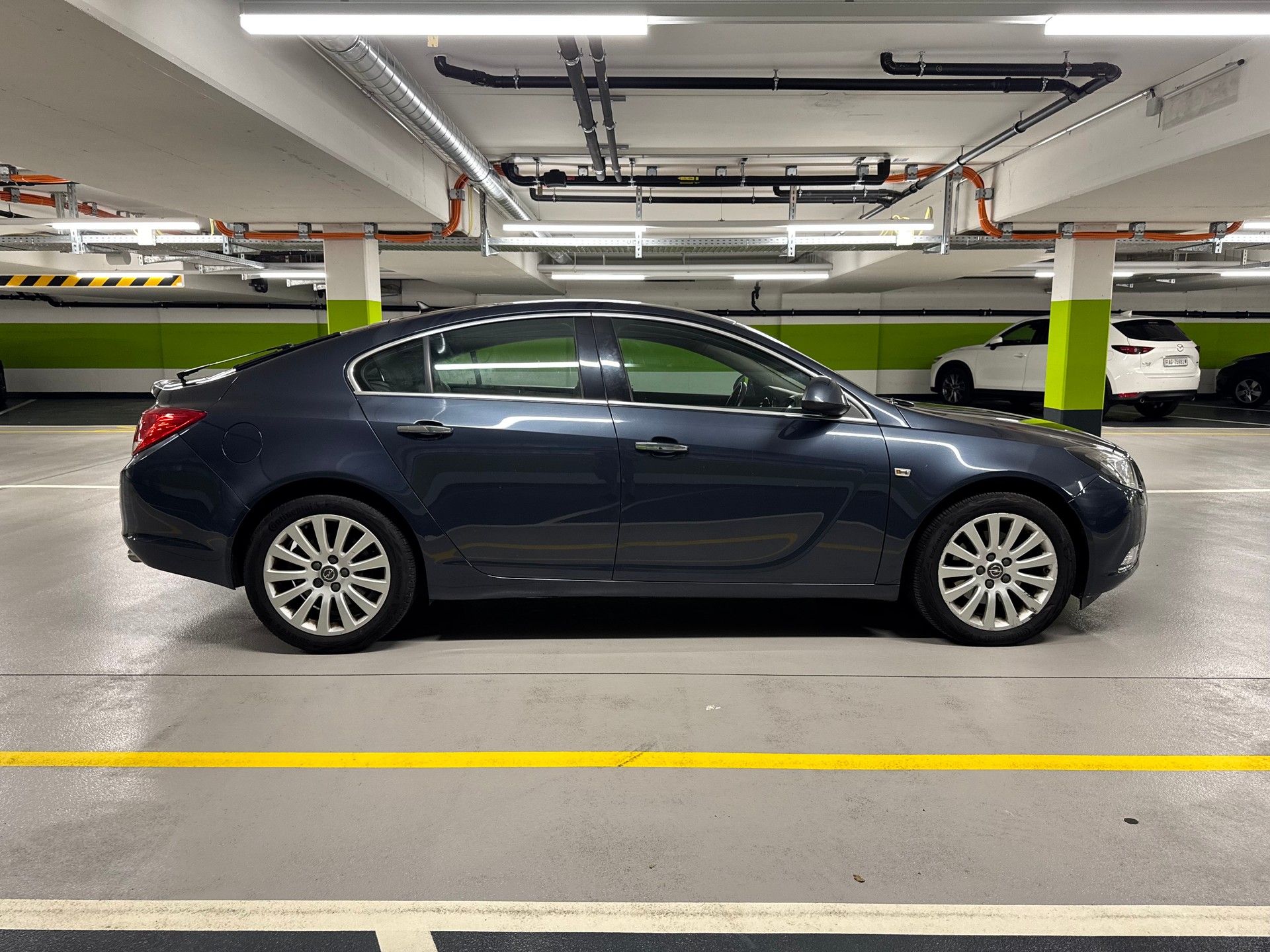 OPEL Insignia 2.0 Turbo Sport Automatic-image-3