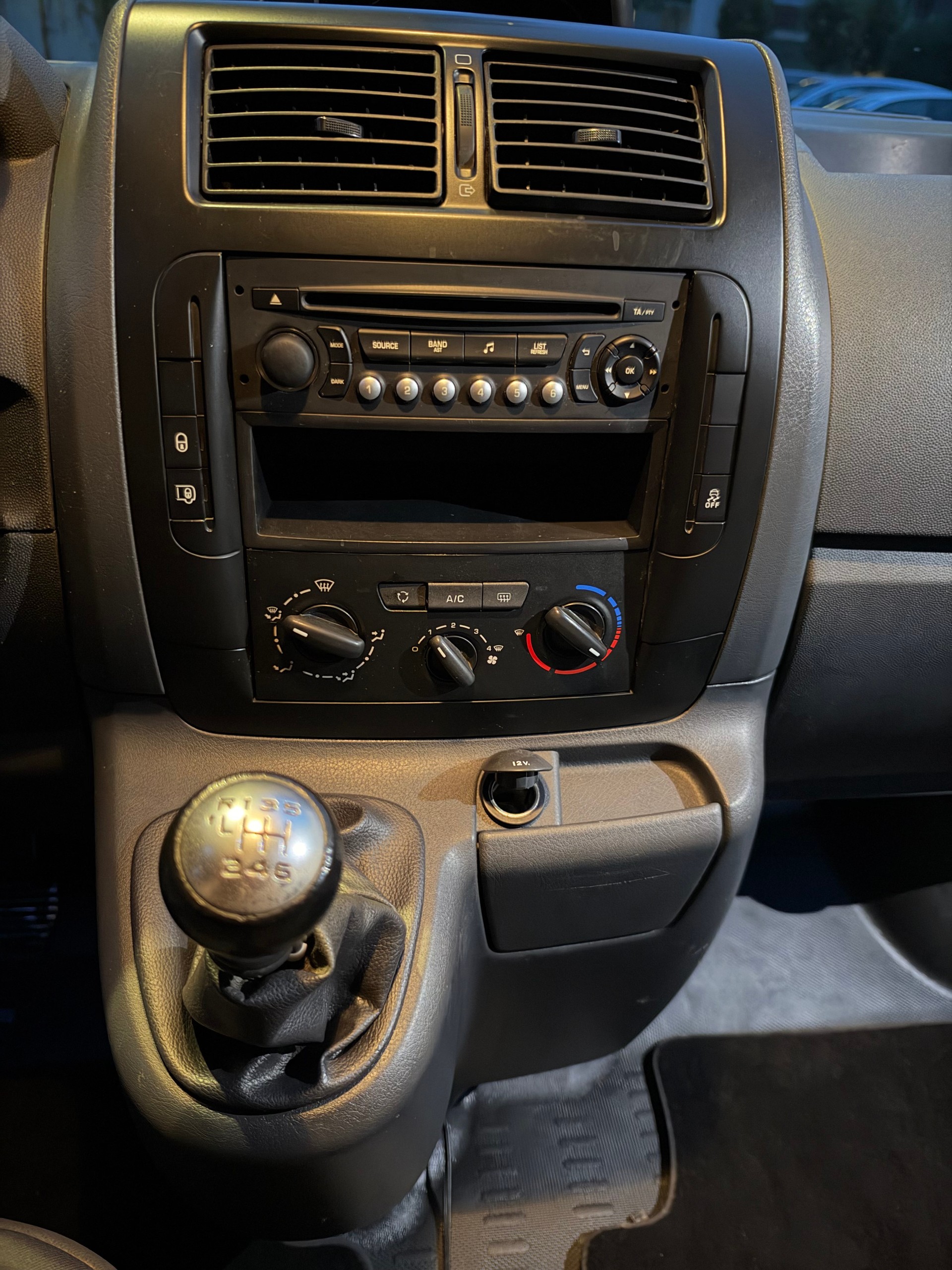 TOYOTA Proace 2.0D Panel Van Luna L1H1-image-12