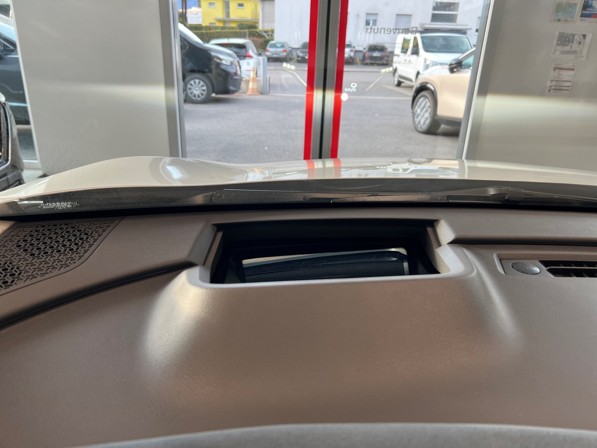 NISSAN Ariya 87 kWh e-4orce Evolve400 Allrad-image-21