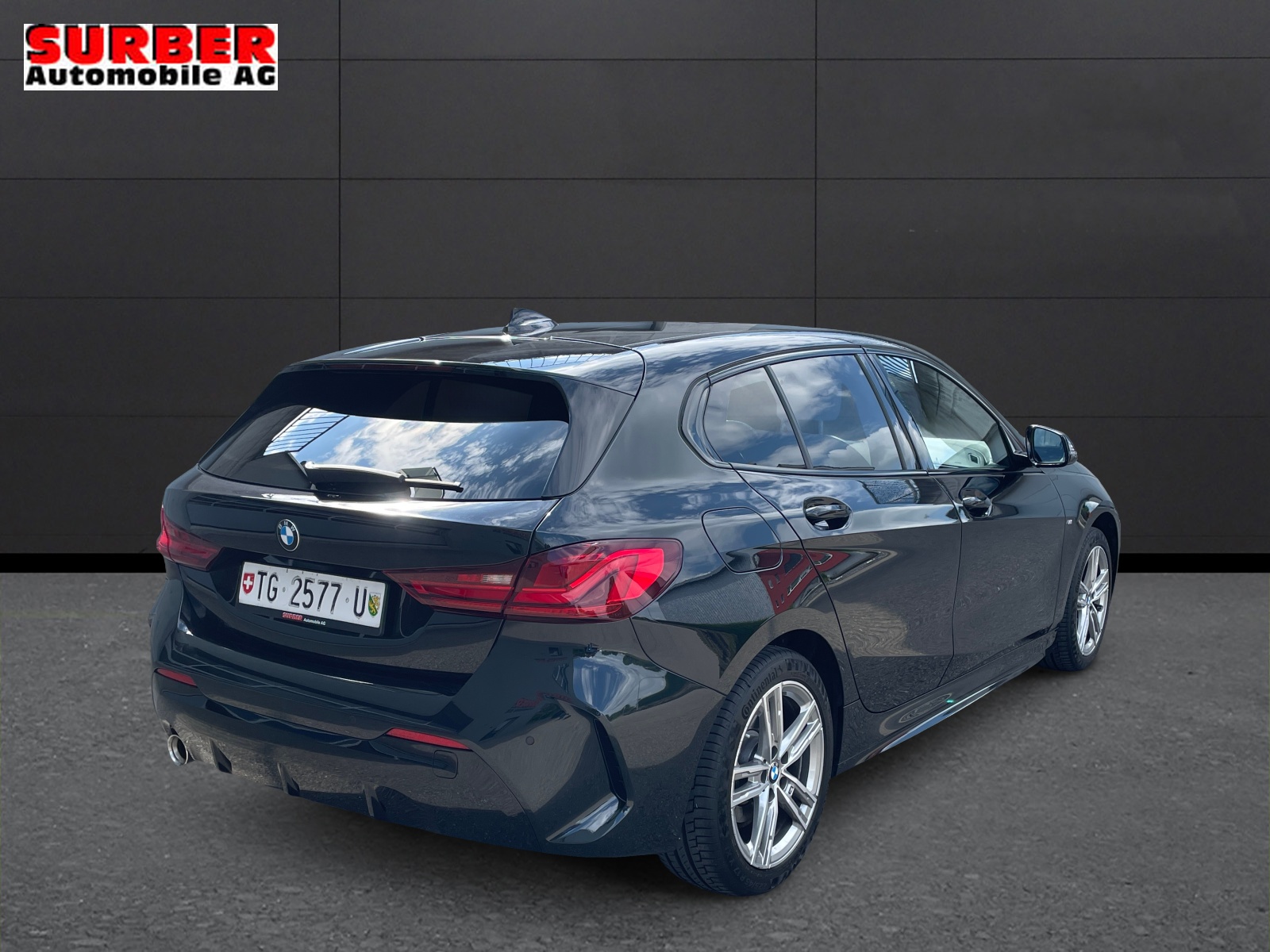 BMW 118i M Sport-showroom-element-3