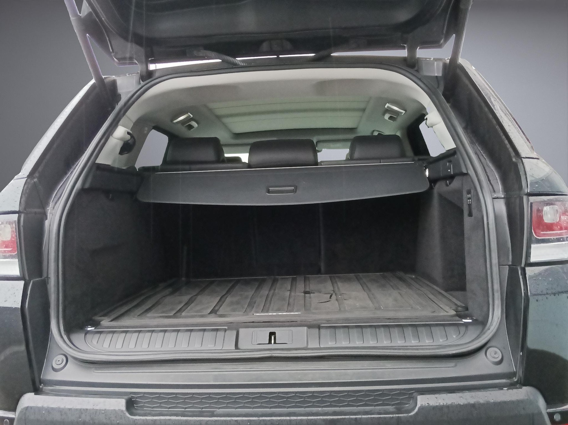 LAND ROVER Range Rover Sport 3.0 SDV6 HSE Dynamic-image-9