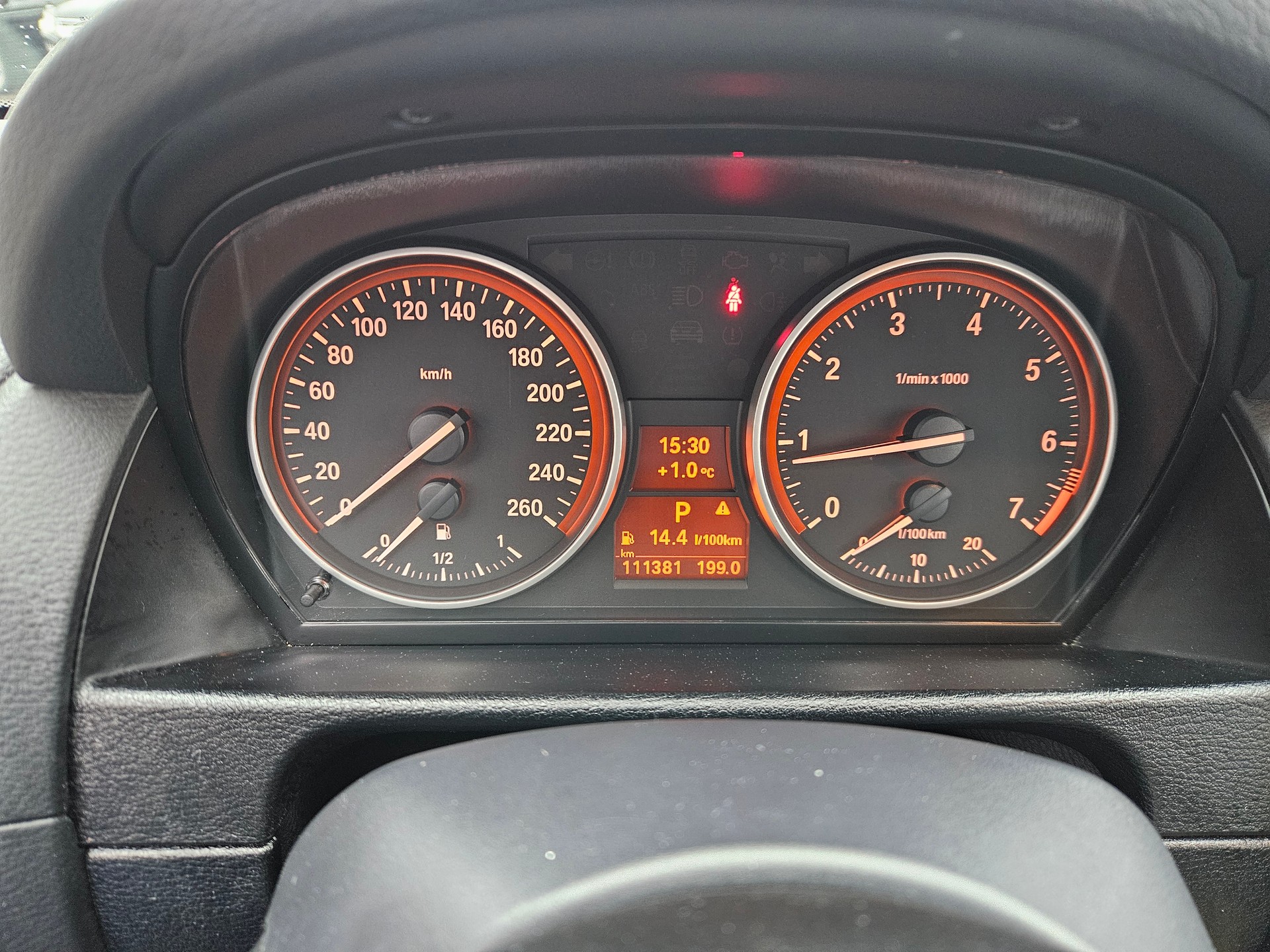 BMW X1 xDrive 20i Steptronic-image-22