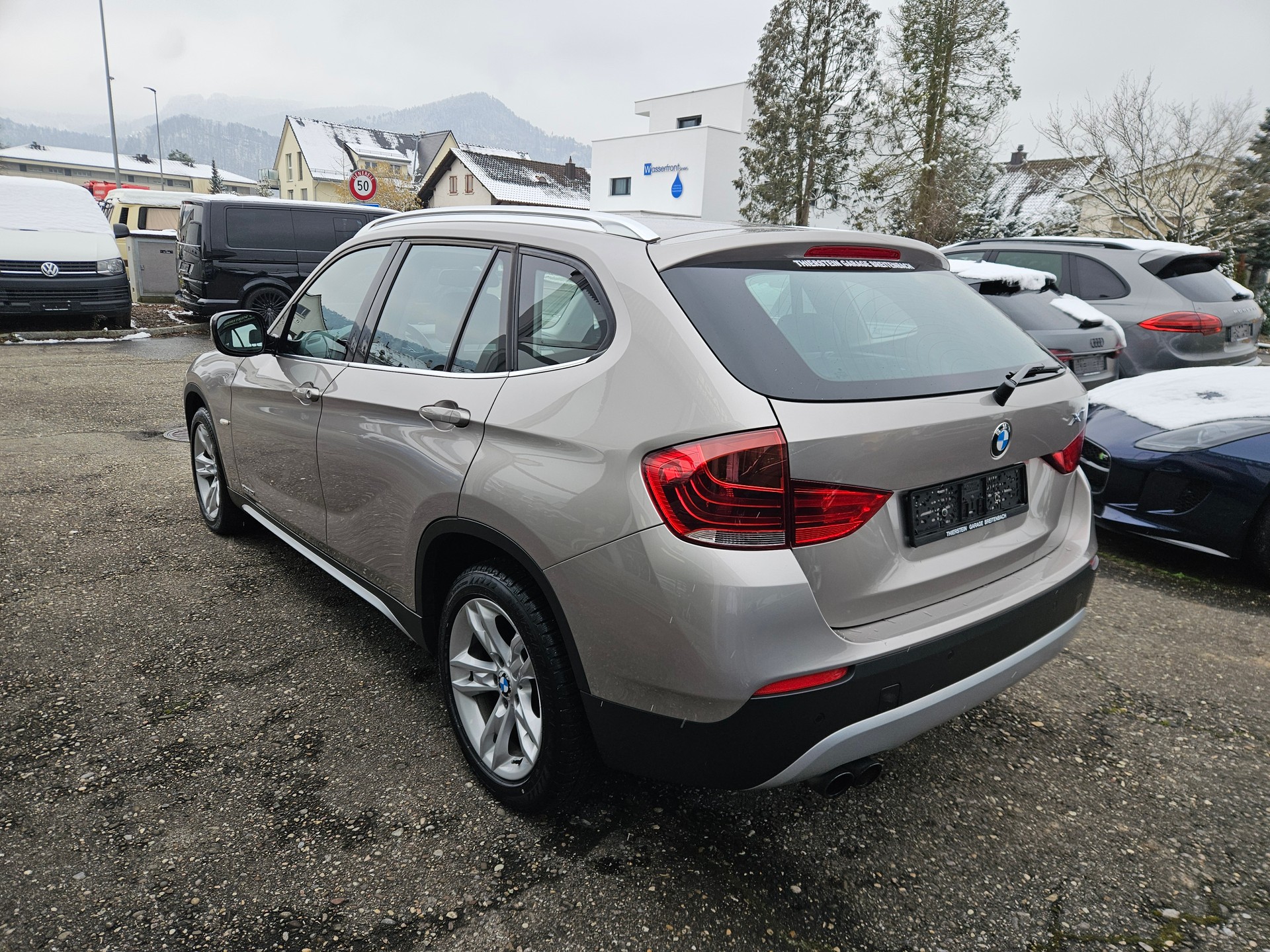 BMW X1 xDrive 20i Steptronic-image-6