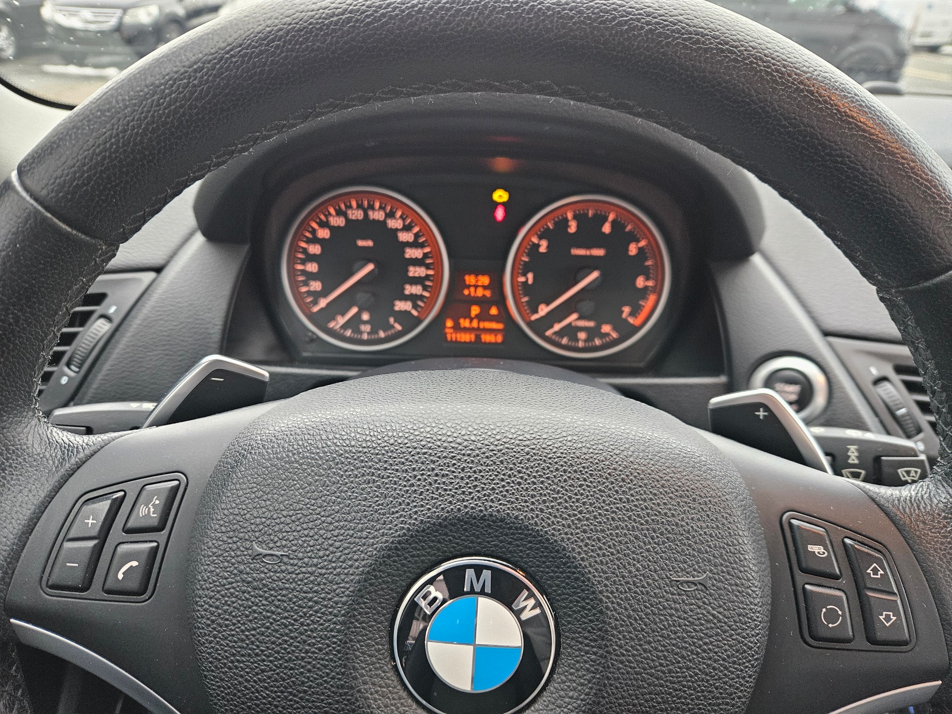 BMW X1 xDrive 20i Steptronic-image-20
