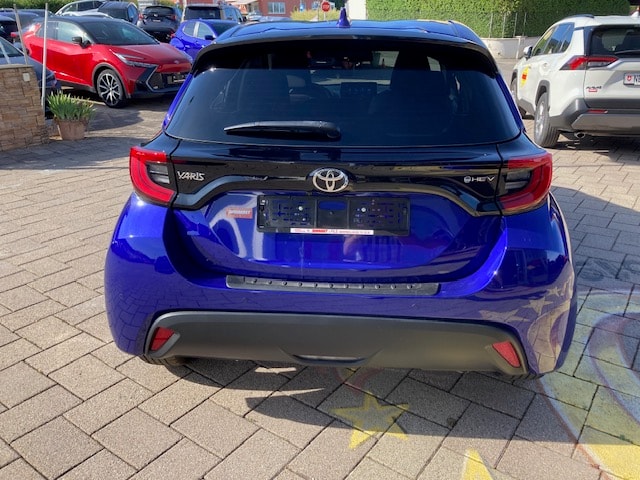 TOYOTA Yaris 1.5 Trend e-CVT-image-4