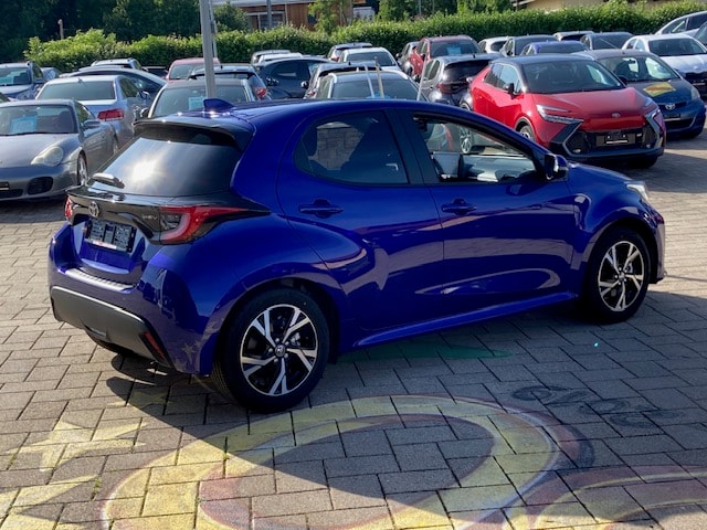 TOYOTA Yaris 1.5 Trend e-CVT-image-3