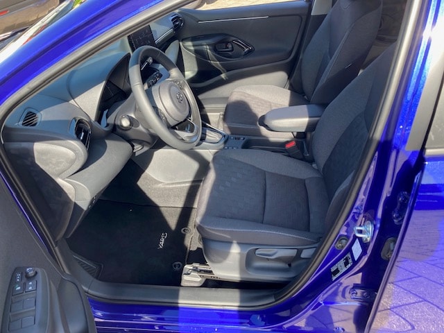 TOYOTA Yaris 1.5 Trend e-CVT-image-6
