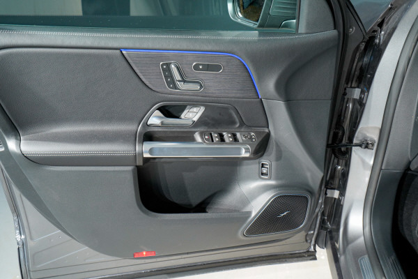 MERCEDES-BENZ GLB 200 d Progress 4MATIC-image-9