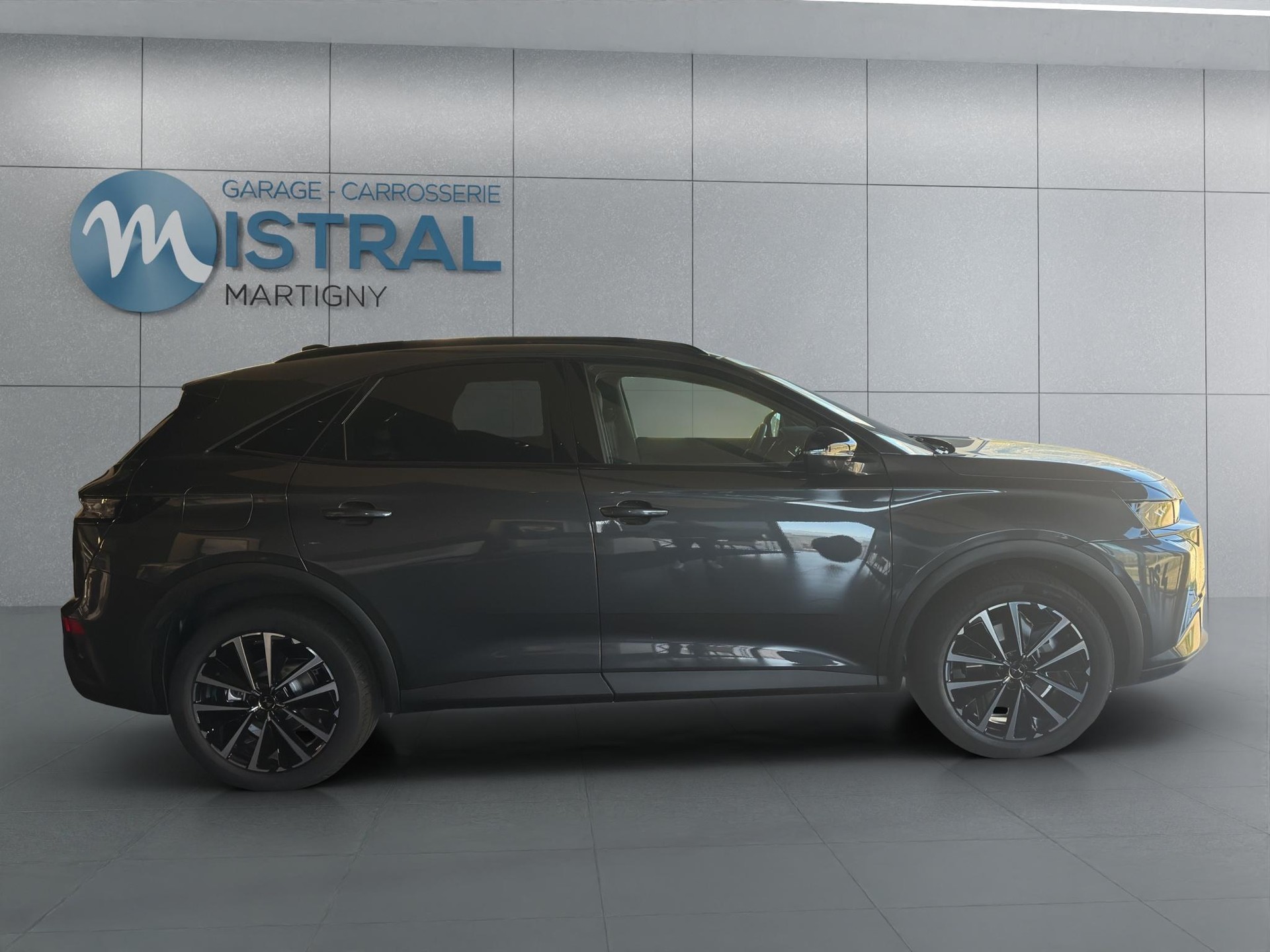 DS AUTOMOBILES 7 1.6 E-Tense Pallas-showroom-element-2