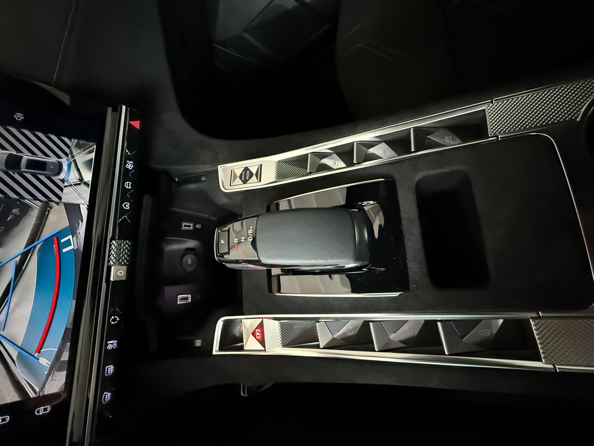 DS AUTOMOBILES 7 1.6 E-Tense Pallas-image-18
