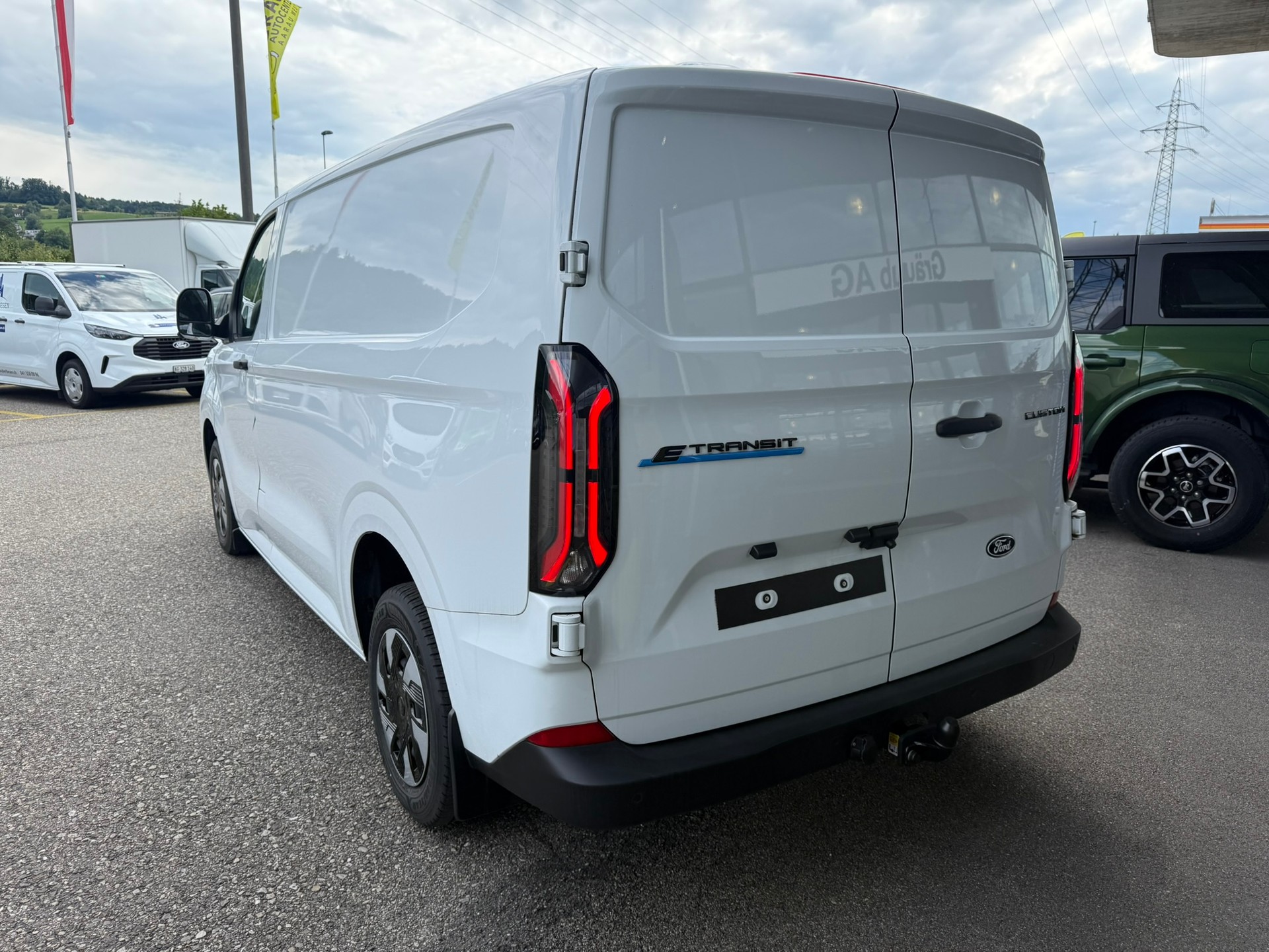 FORD Transit Custom Van 320 L1H1 65kWh Trend-image-4