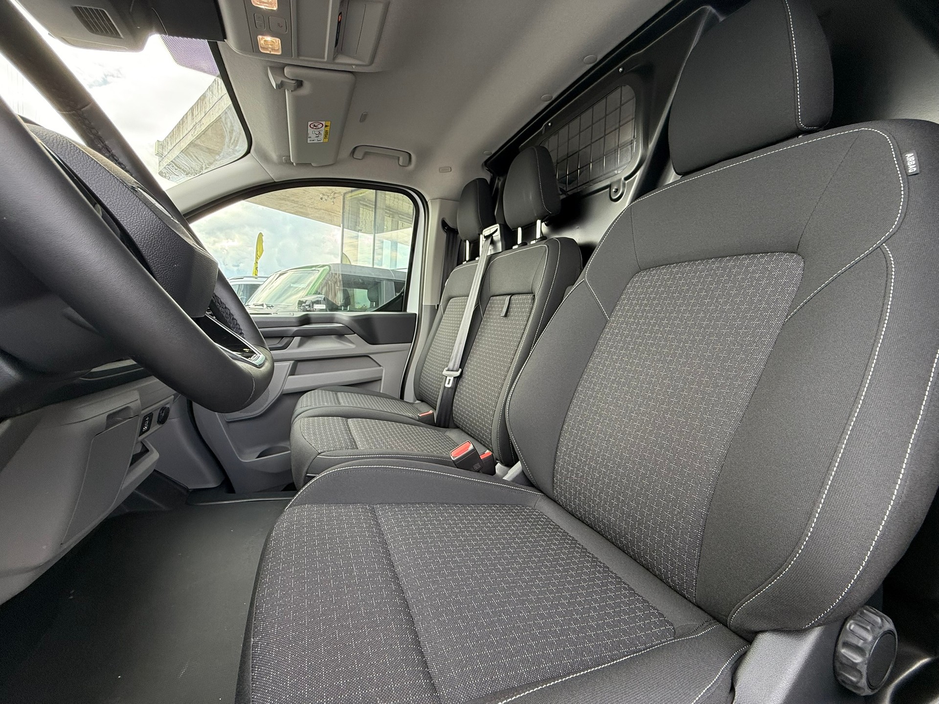 FORD Transit Custom Van 320 L1H1 65kWh Trend-image-7