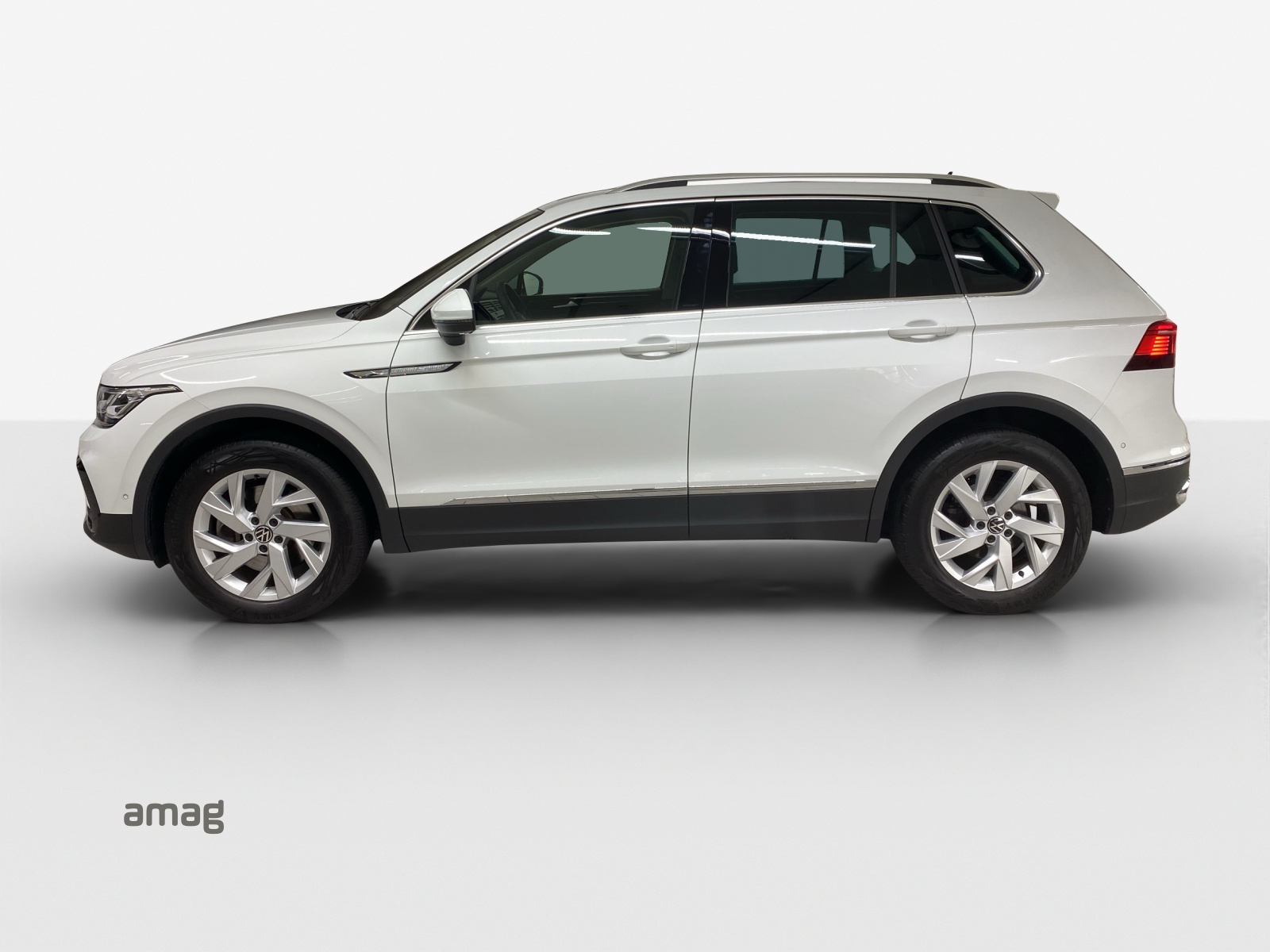 VW Tiguan 2.0 TDI SCR Elegance 4Motion DSG-image-1