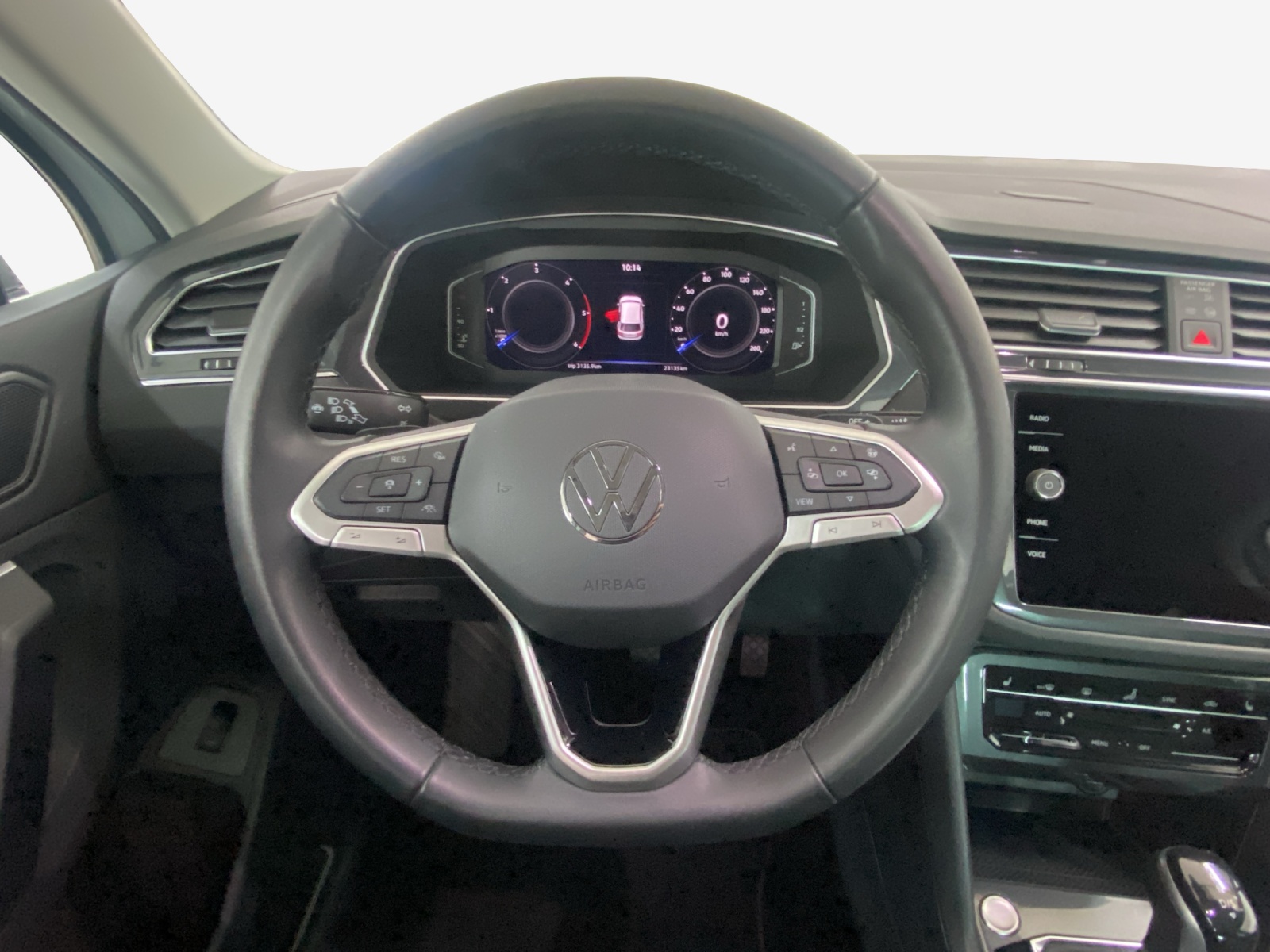VW Tiguan 2.0 TDI SCR Elegance 4Motion DSG-image-9