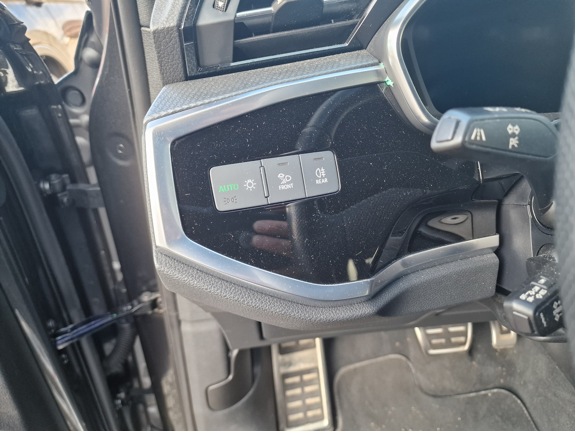 AUDI Q3 40 TFSI S line quattro S-tronic 8x Alu AHK-image-27