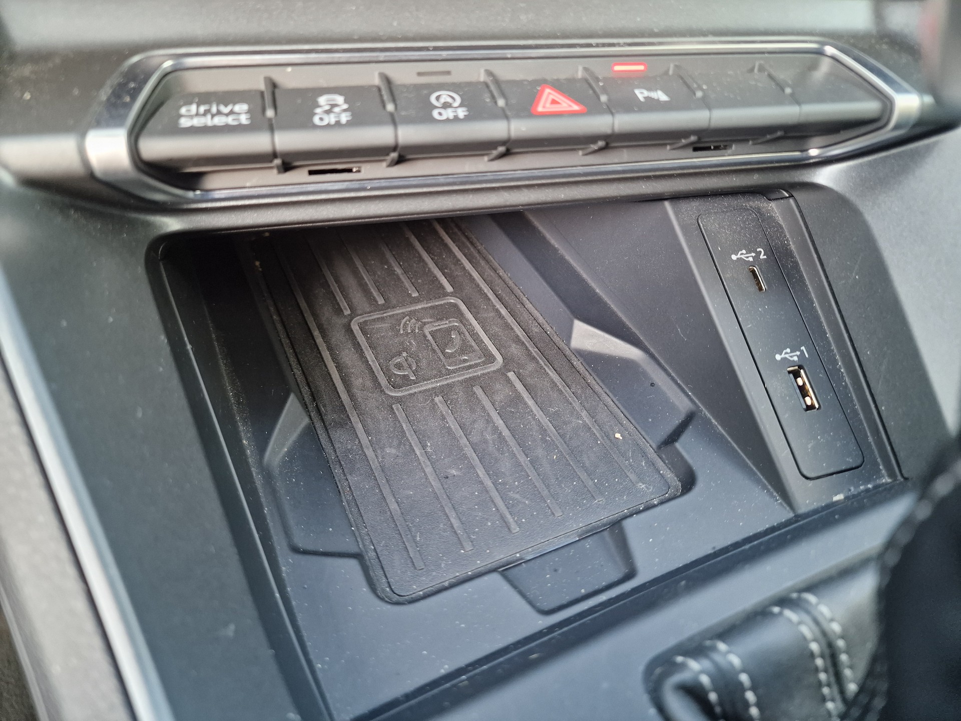 AUDI Q3 40 TFSI S line quattro S-tronic 8x Alu AHK-image-21