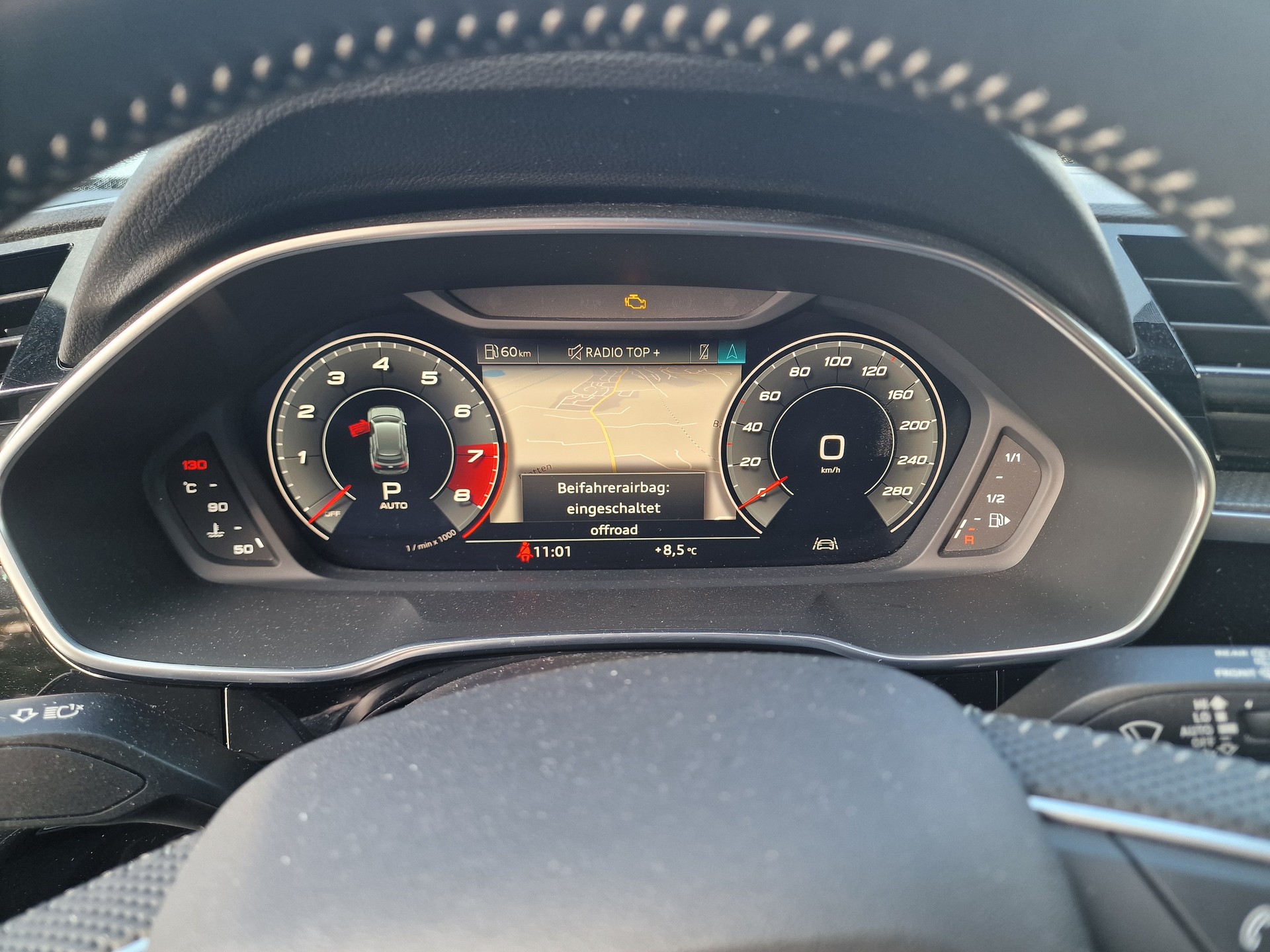 AUDI Q3 40 TFSI S line quattro S-tronic 8x Alu AHK-image-13