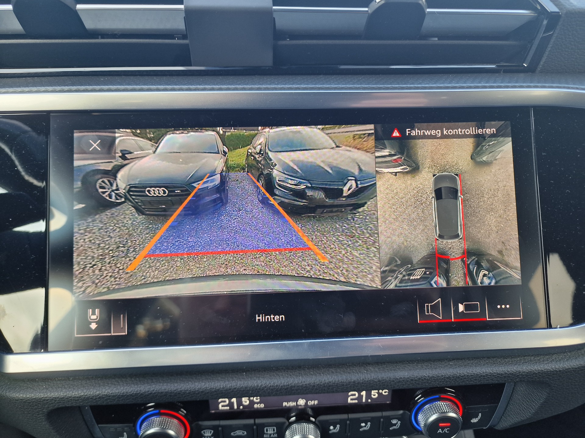 AUDI Q3 40 TFSI S line quattro S-tronic 8x Alu AHK-image-17