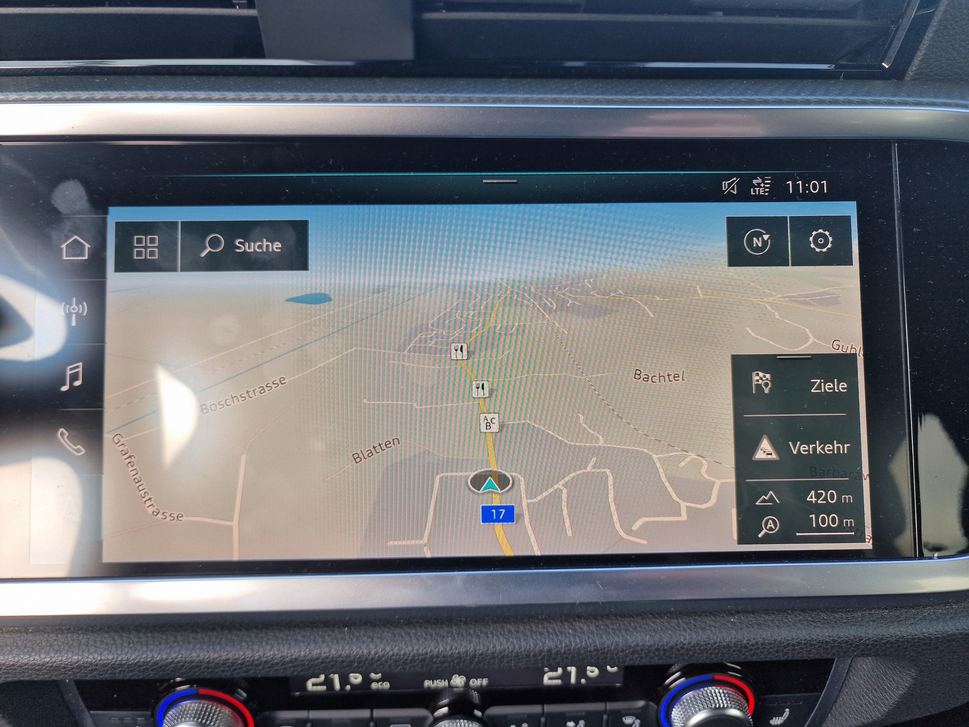 AUDI Q3 40 TFSI S line quattro S-tronic 8x Alu AHK-image-16