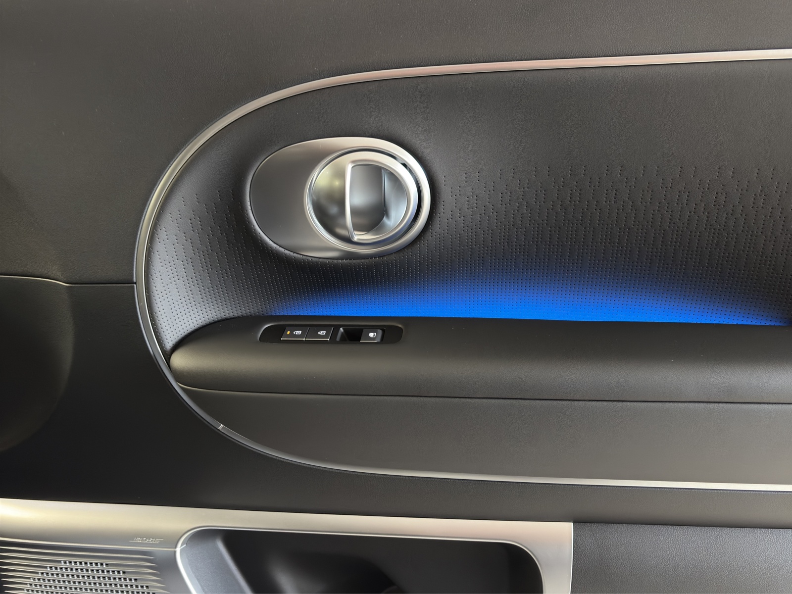 HYUNDAI Ioniq 9 110kWh Vertex Caligraphy 4WD-image-13
