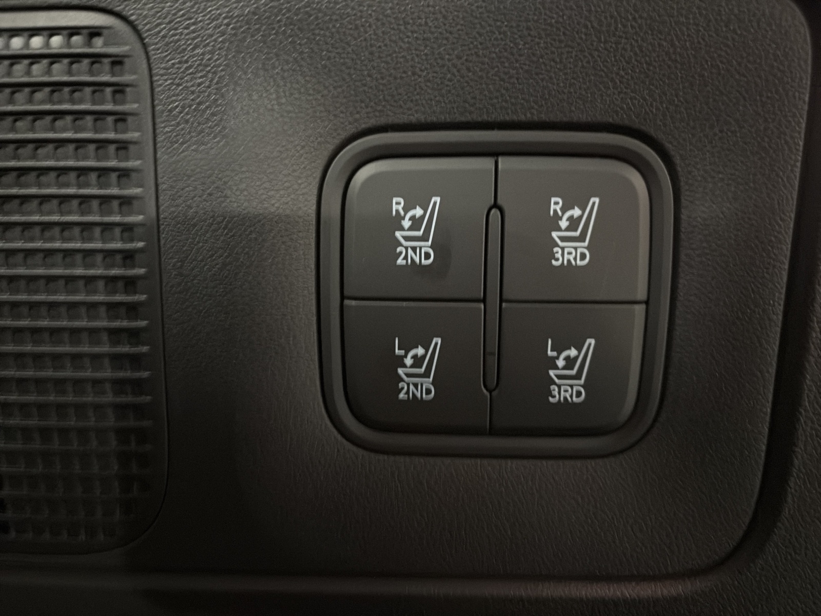 HYUNDAI Ioniq 9 110kWh Vertex Caligraphy 4WD-image-25