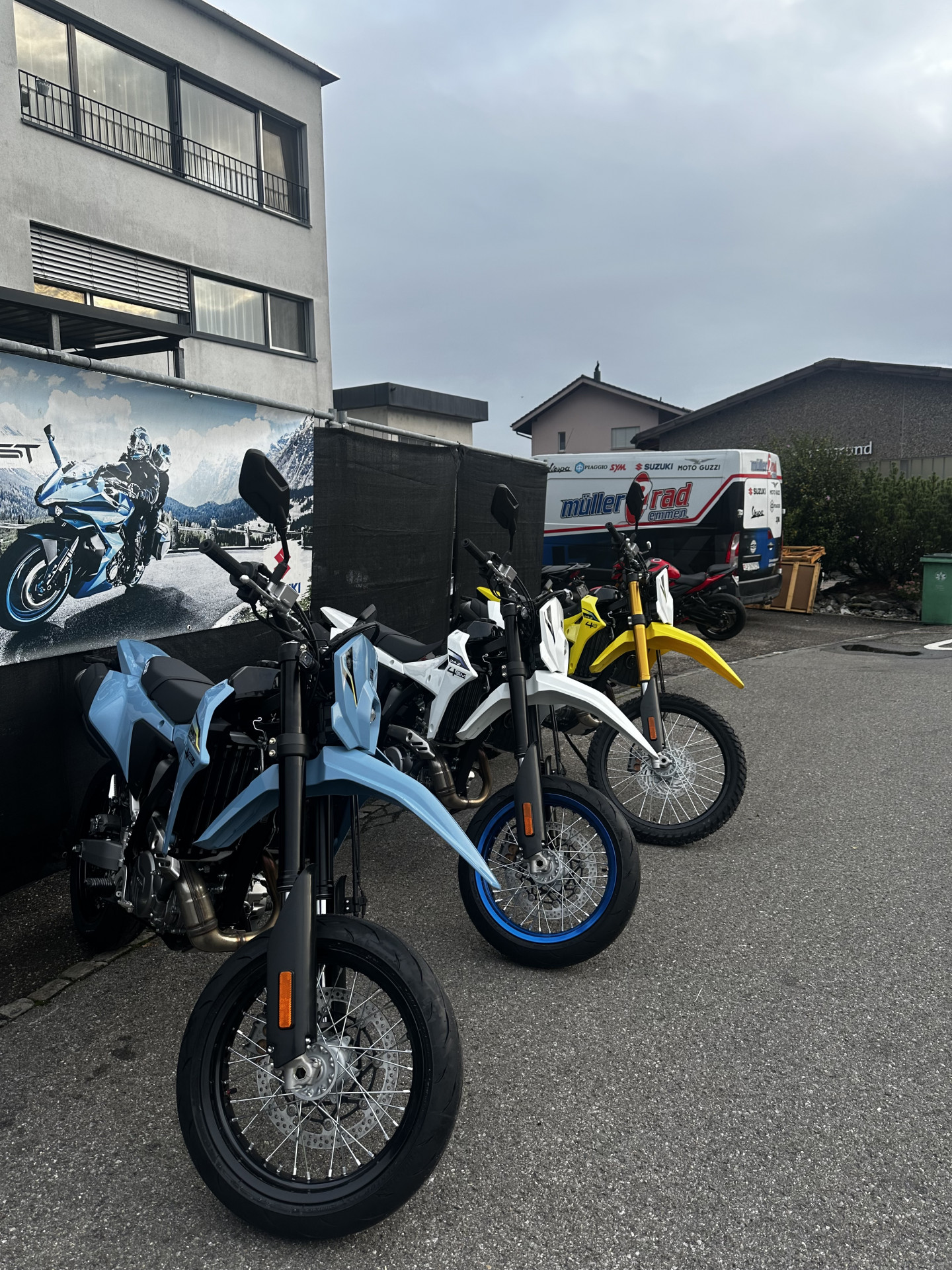 SUZUKI DR-Z 400 SM-showroom-element-2