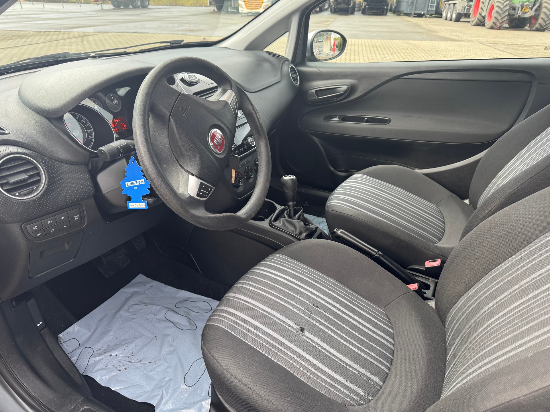 FIAT Punto Evo 1.4 Dynamic Dualogic Automat-image-5