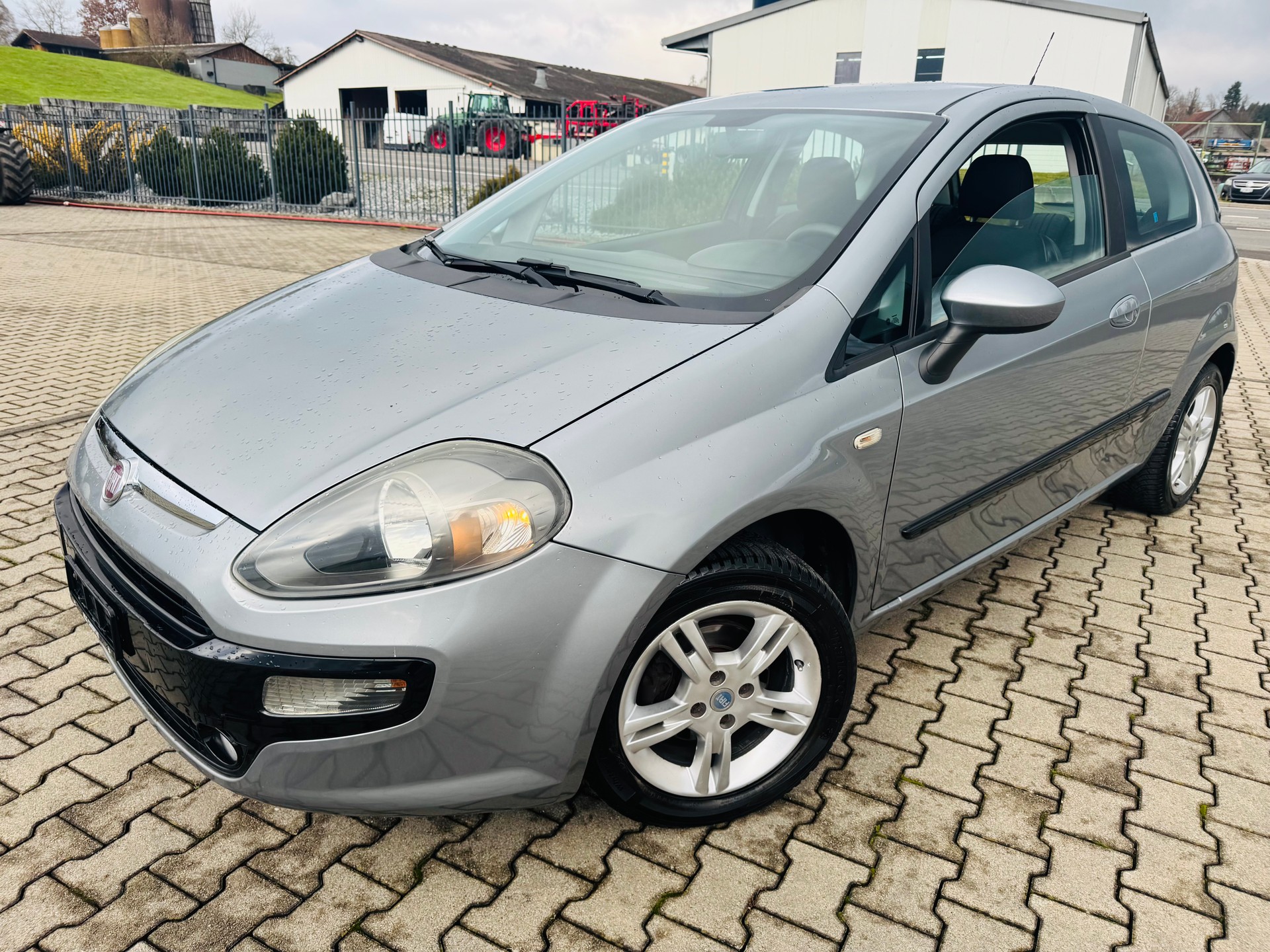 FIAT Punto Evo 1.4 Dynamic Dualogic Automat-image-1