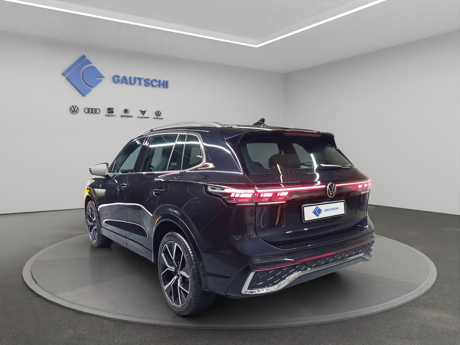 VW Tiguan 1.5 TSI evo2 eHybrid R-Line DSG-image-2
