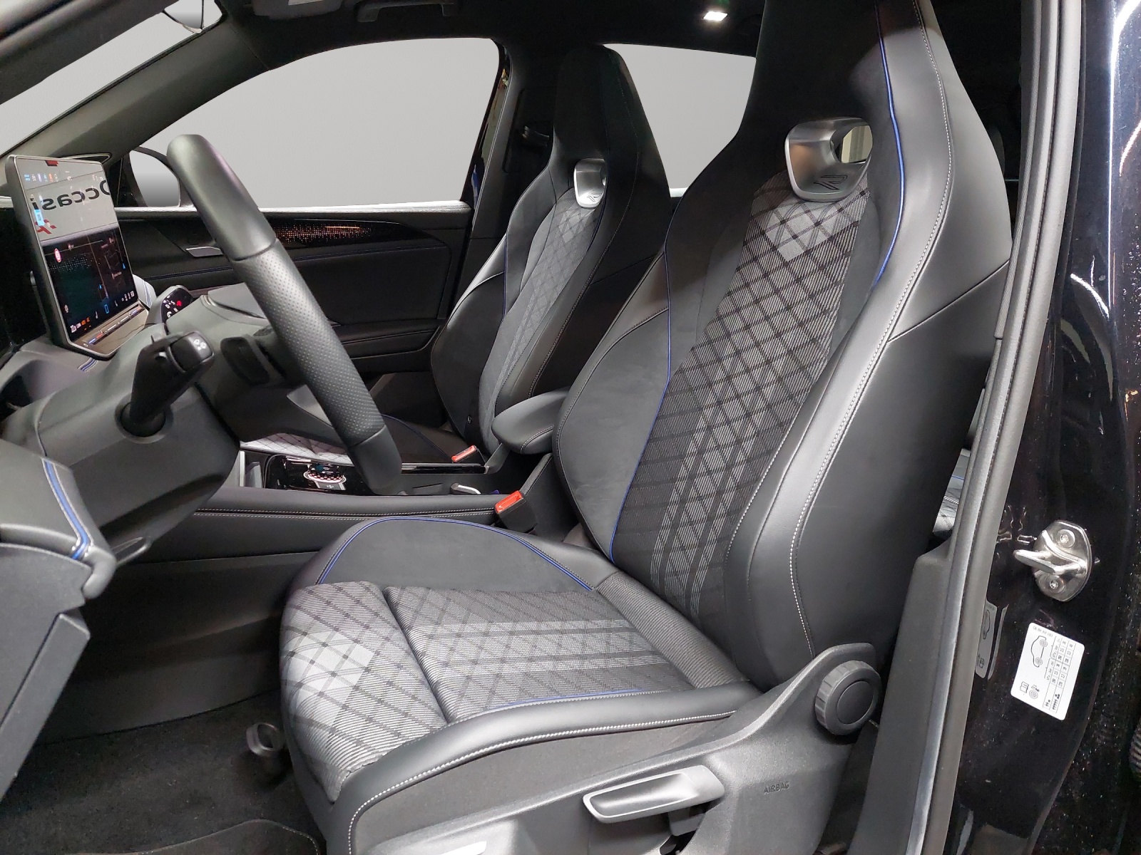 VW Tiguan 1.5 TSI evo2 eHybrid R-Line DSG-image-5