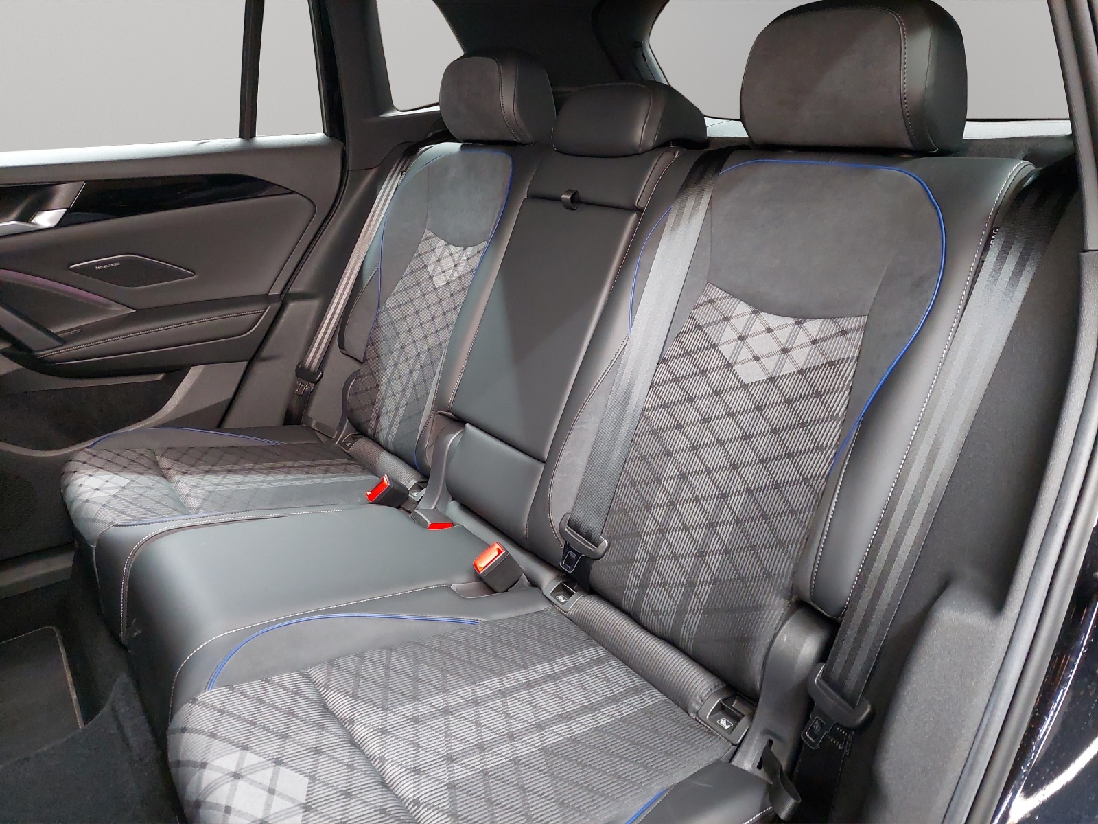 VW Tiguan 1.5 TSI evo2 eHybrid R-Line DSG-image-7